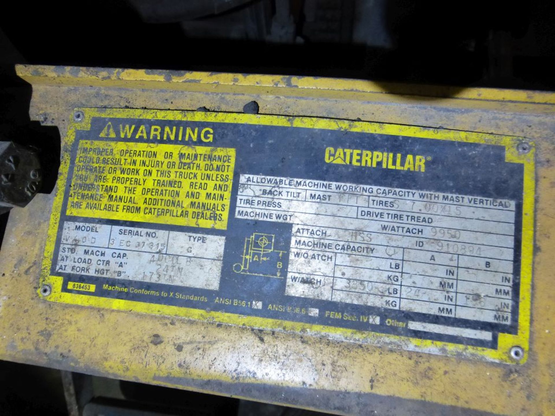 Caterpillar Gasoline Forklift | Model No. V40D; Serial No. 3EC07315; 4000 lb Cap; 156" or 173" - Image 18 of 20