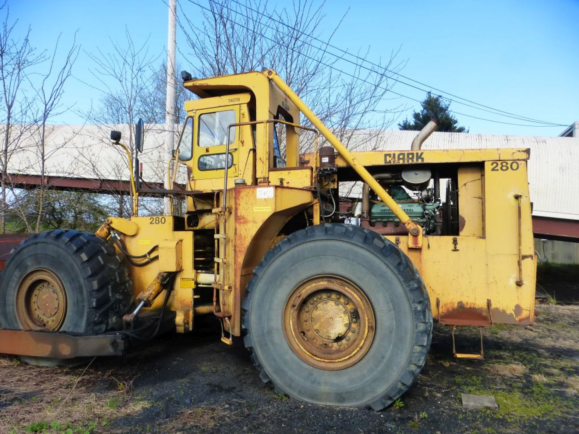 Clark 280-74078 Loader | Model No. 280-GM; Serial No. 9AMG-520; 1522 Hours; 16' Blade; Manual - Image 3 of 23