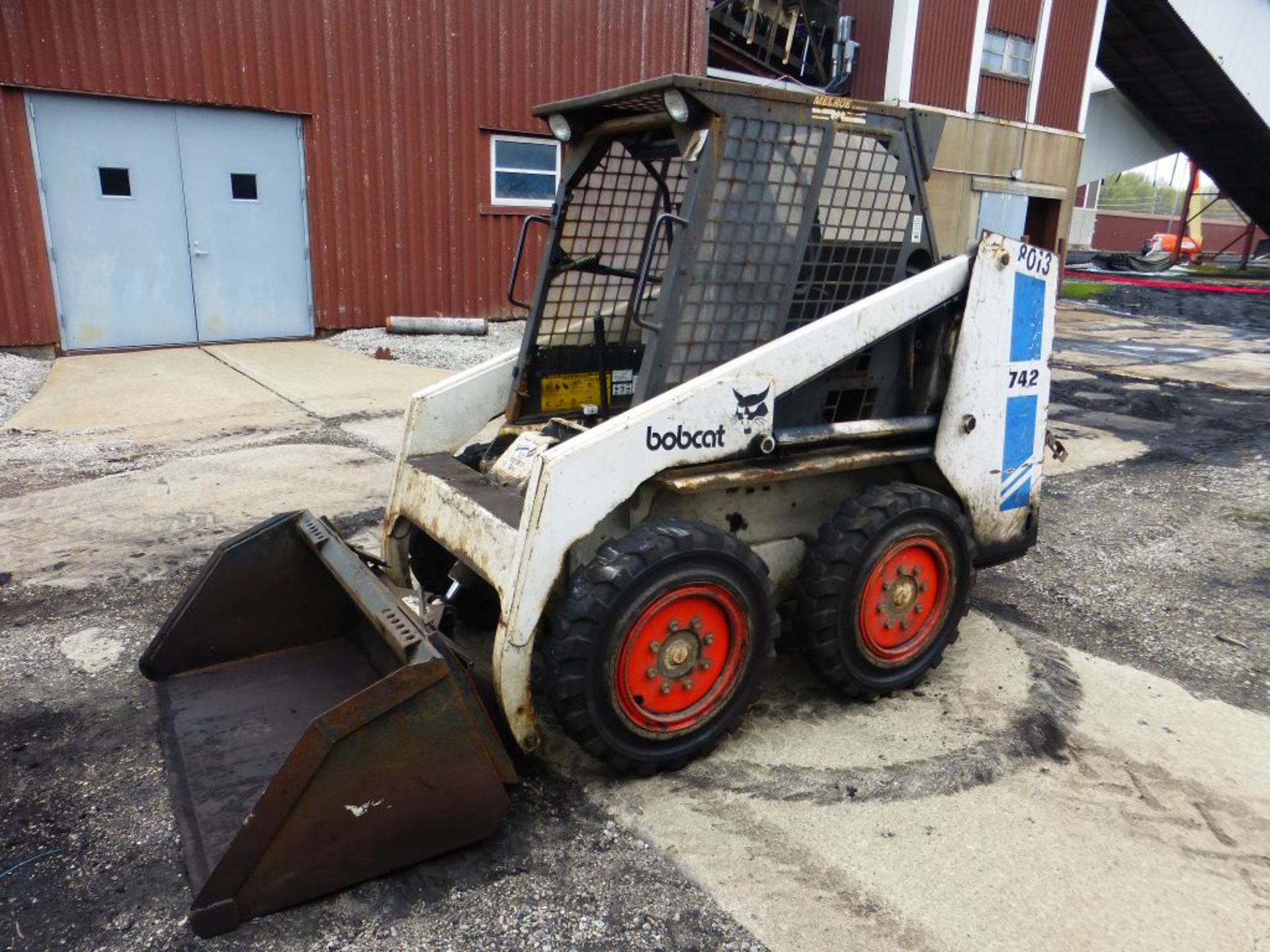 Bobcat 742 Skid Steer | Serial No. 507423147; 920 Hours; 54" Bucket; Tag: 240017