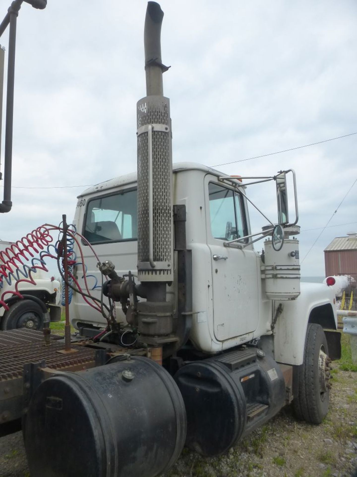 1990 Mack R688ST Truck | Vin No. 1M1W188YXLW029969; 172,169 Miles; L6, 11.0L; Diesel Engine; Air - Image 6 of 20