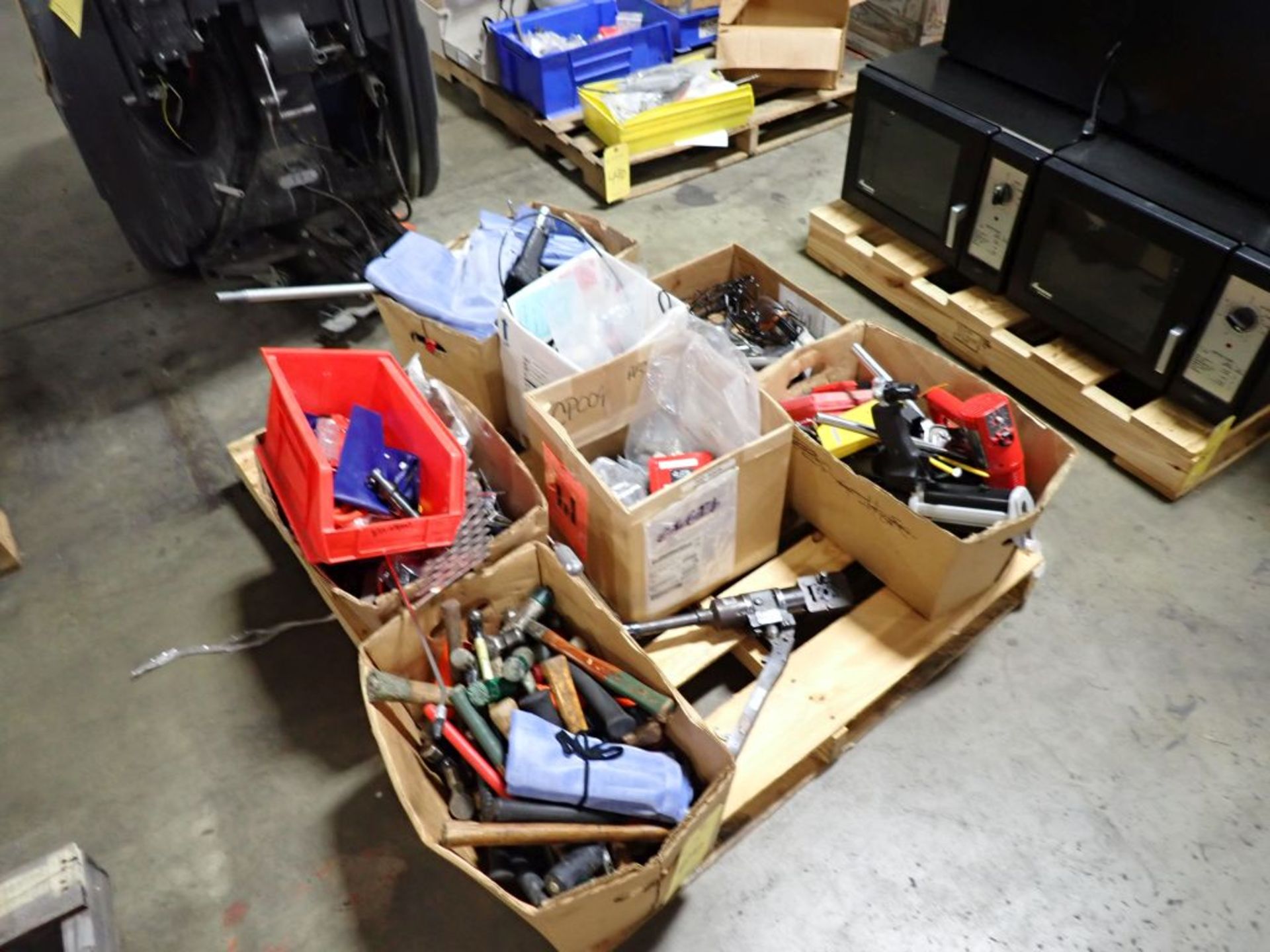 Lot of Assorted Tools | Tag: 241476 | Limited Forklift Assistance Available - $10.00 Lot Loading