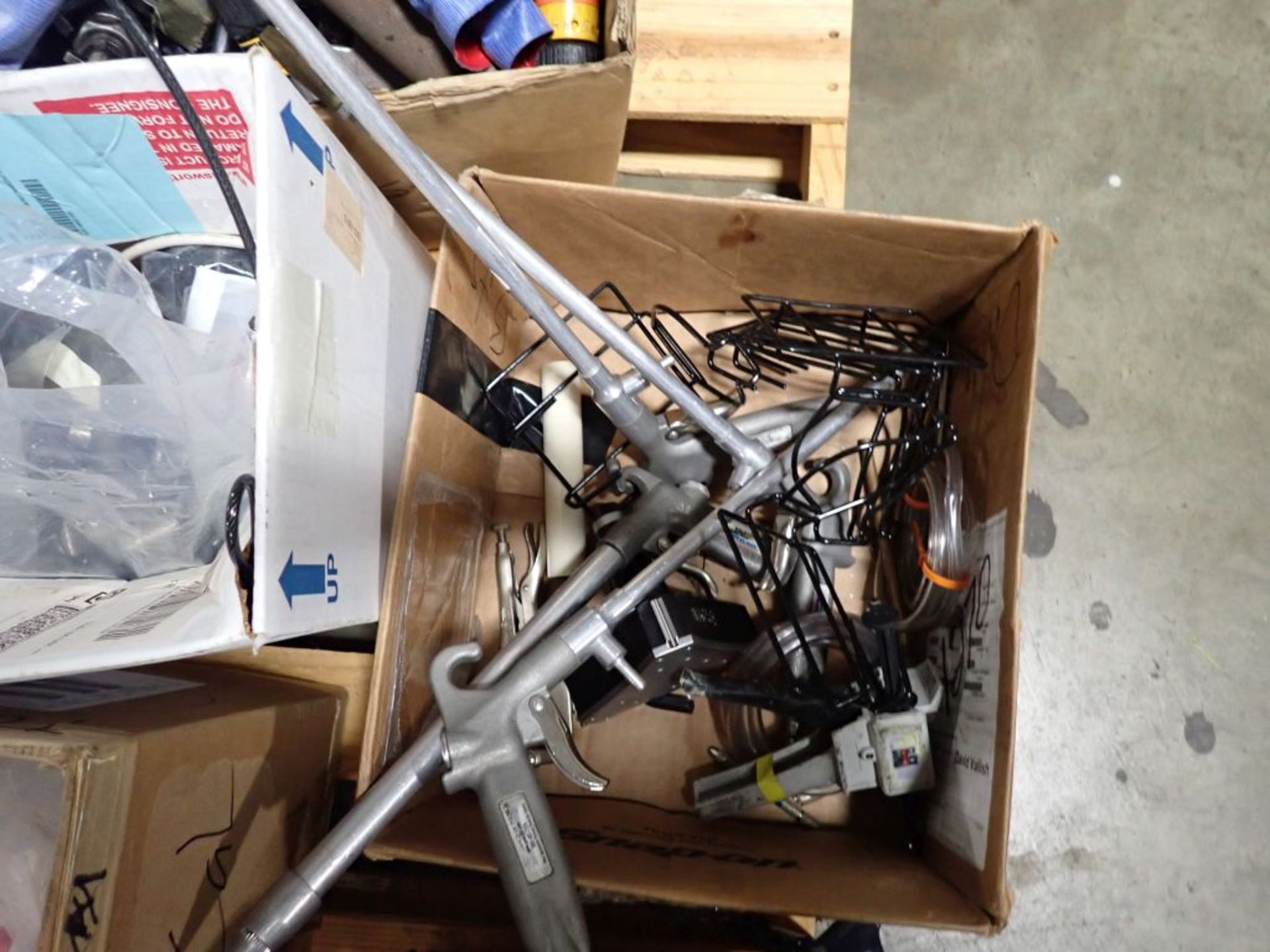 Lot of Assorted Tools | Tag: 241476 | Limited Forklift Assistance Available - $10.00 Lot Loading - Image 6 of 8