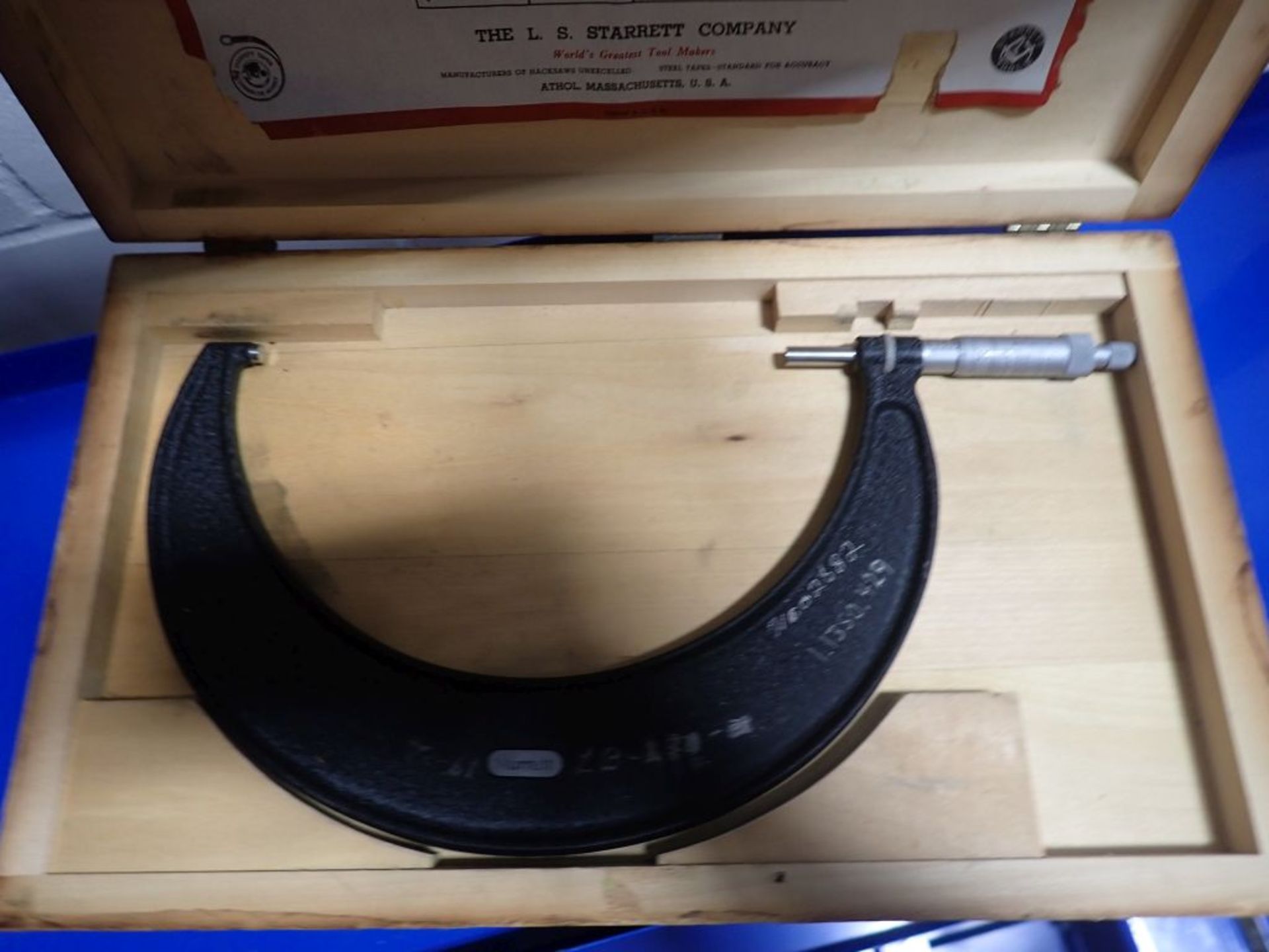 Starret 7-8" Micrometer | Tag: 241647 | Limited Forklift Assistance Available - $10.00 Lot Loading