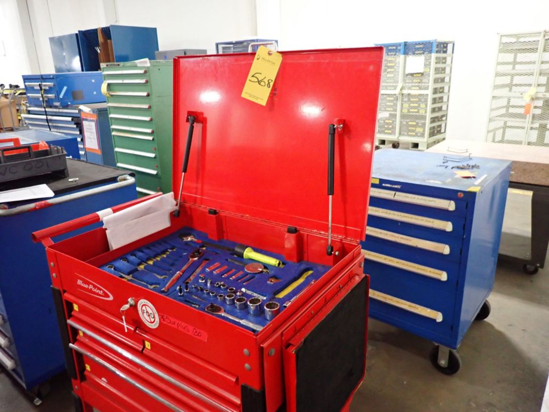 Rolling Toolbox w/Tools | Tag: 241568 | Limited Forklift Assistance Available - $10.00 Lot Loading - Image 4 of 9