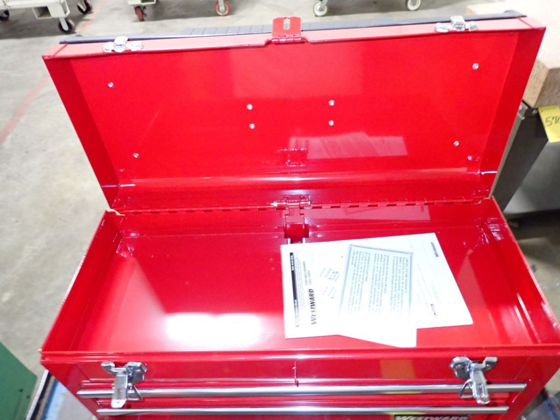 Rolling Toolbox w/Tools | Tag: 241561 | Limited Forklift Assistance Available - $10.00 Lot Loading - Image 4 of 6