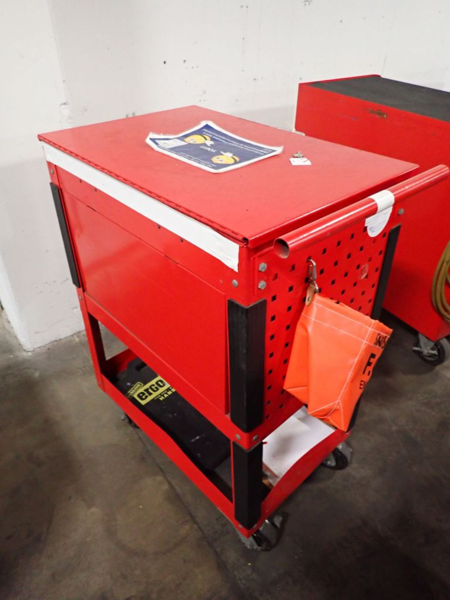 Rolling Toolbox w/Tools | Tag: 241568 | Limited Forklift Assistance Available - $10.00 Lot Loading - Image 2 of 9