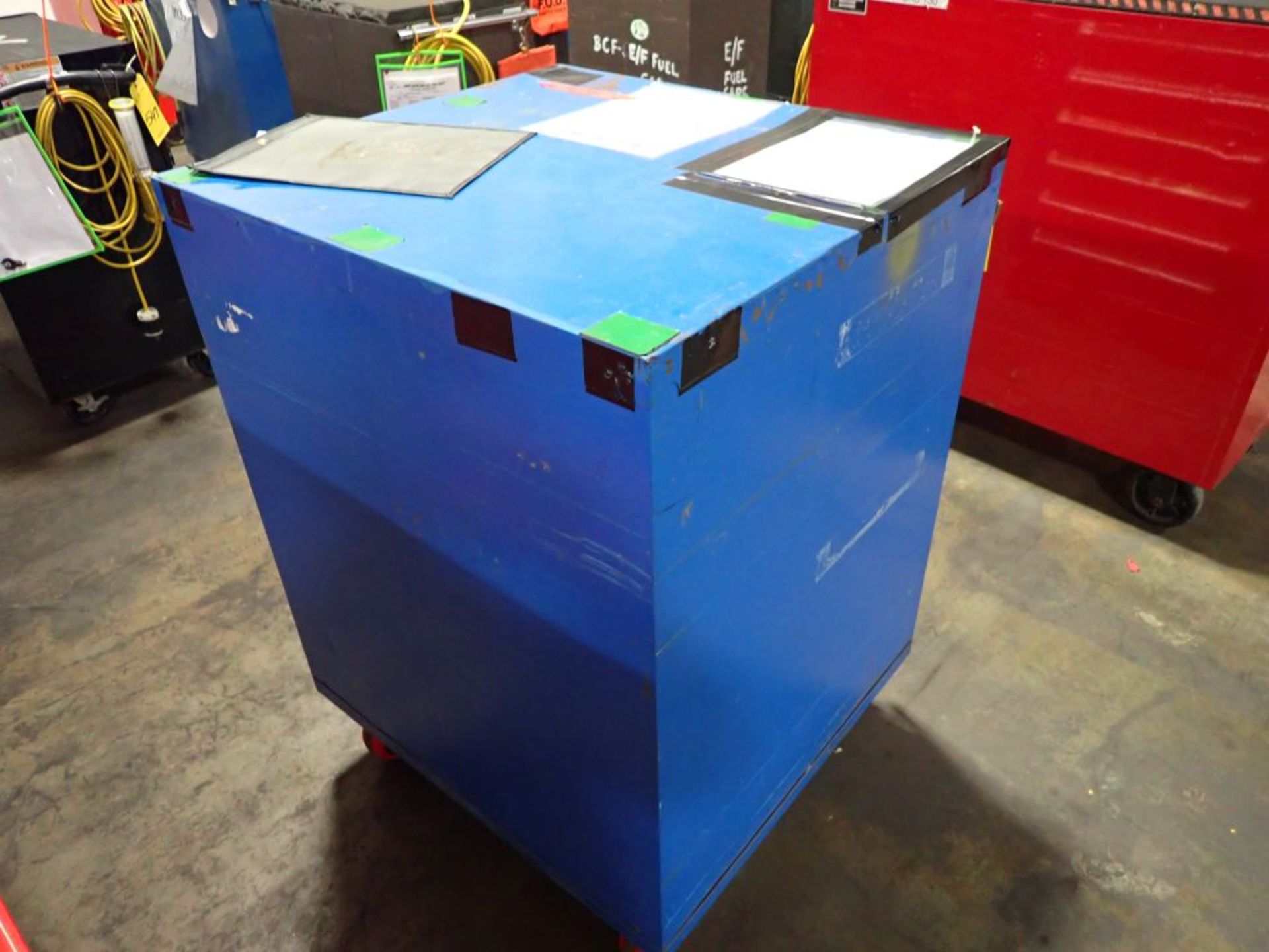 Rolling Toolbox w/Tools | Tag: 241538 | Limited Forklift Assistance Available - $10.00 Lot Loading - Image 2 of 10