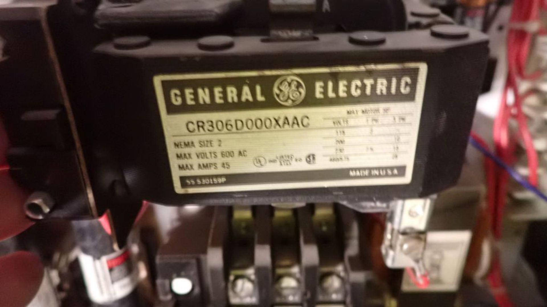 GE 8000 Line MCC | (4) Verticals; Includes: (3) Size 3 Starters; (6) Size 2 Starters; (2) Size 1 - Image 40 of 53