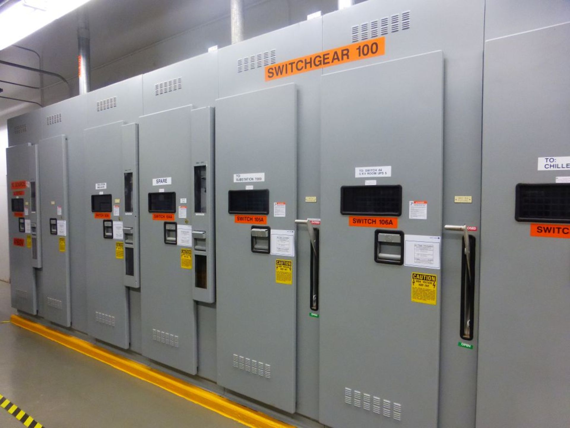 S&C Switchgear Line | (10) Verticals; (1) 1200A; (8) 600A; Tag: 241172; Lot Loading Fee: $400.00 - Image 2 of 7