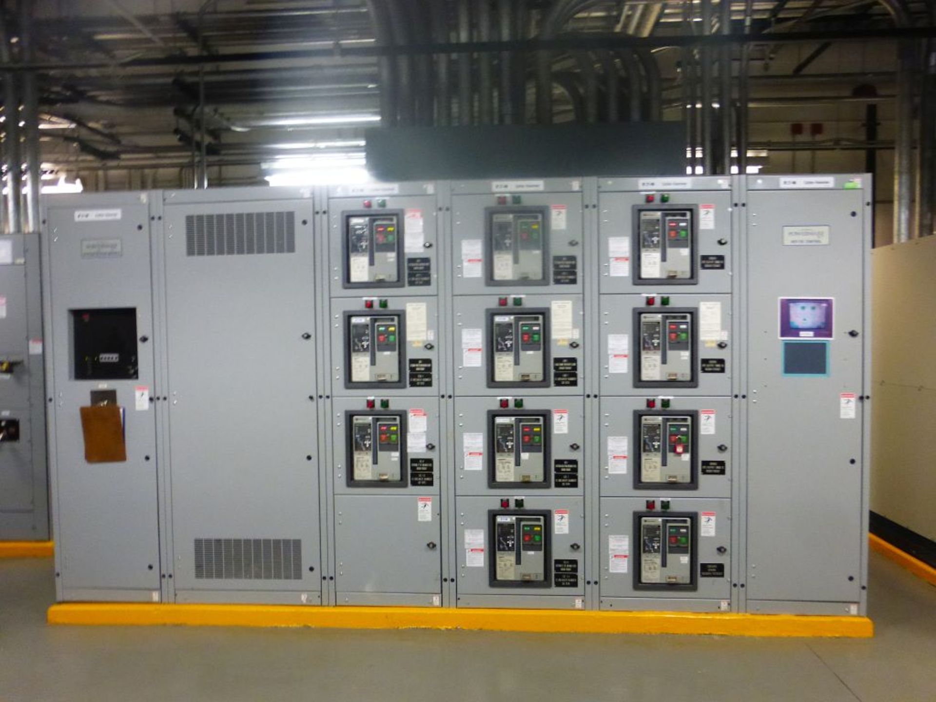 Cutler Hammer Switchgear | 1600A; (6) Sections; Includes: (7) 1600A Breaker Part No. MDS616; (3) - Image 2 of 44