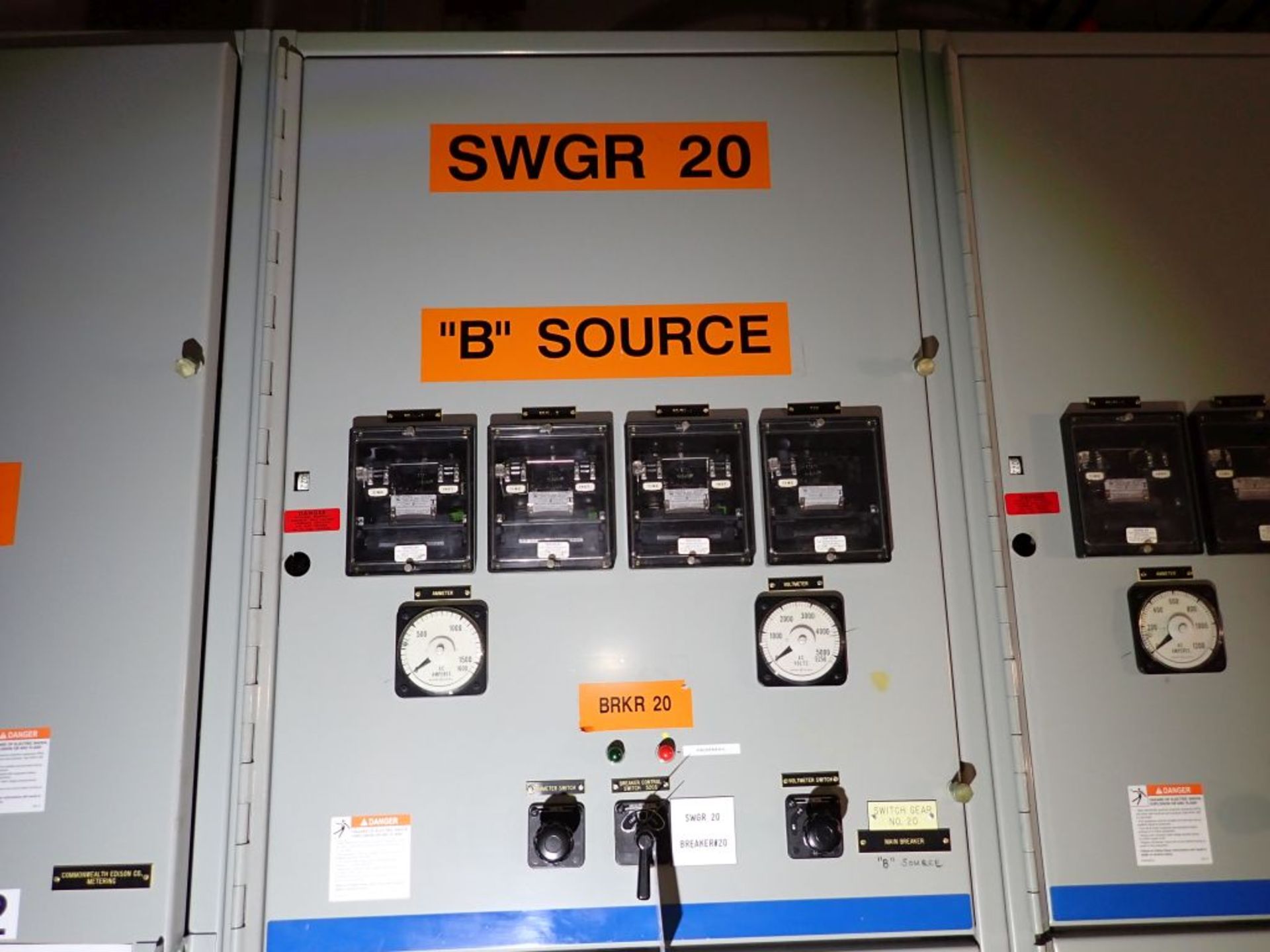 GE Powervac Switchgear | (4) Verticals; 4160V; Includes: (1) 2000A Breaker; (1) 1200A Breaker; - Image 8 of 27