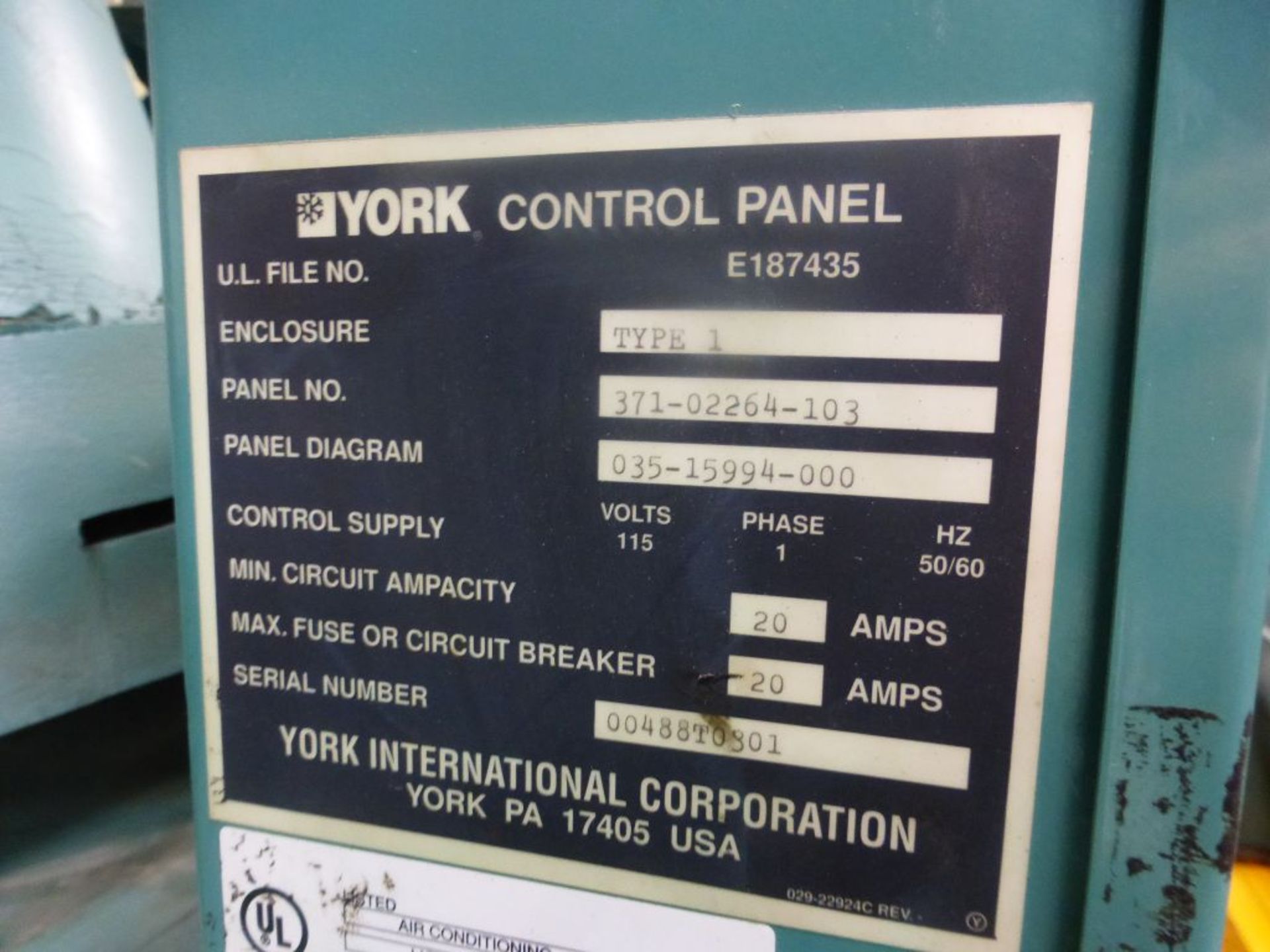 York Millennium Centrifugal Chiller | Model No. YKCDCDG4CME R134A; Serial No. YCTM-067402; Tag: - Image 6 of 9