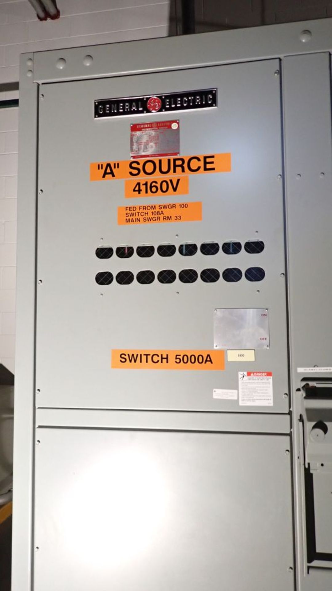 GE Switchgear Line | 1200A; 4160V; (2) 300 KVA Transformer; (3) 1200A Pringle Switches; (4) 800A - Image 5 of 36