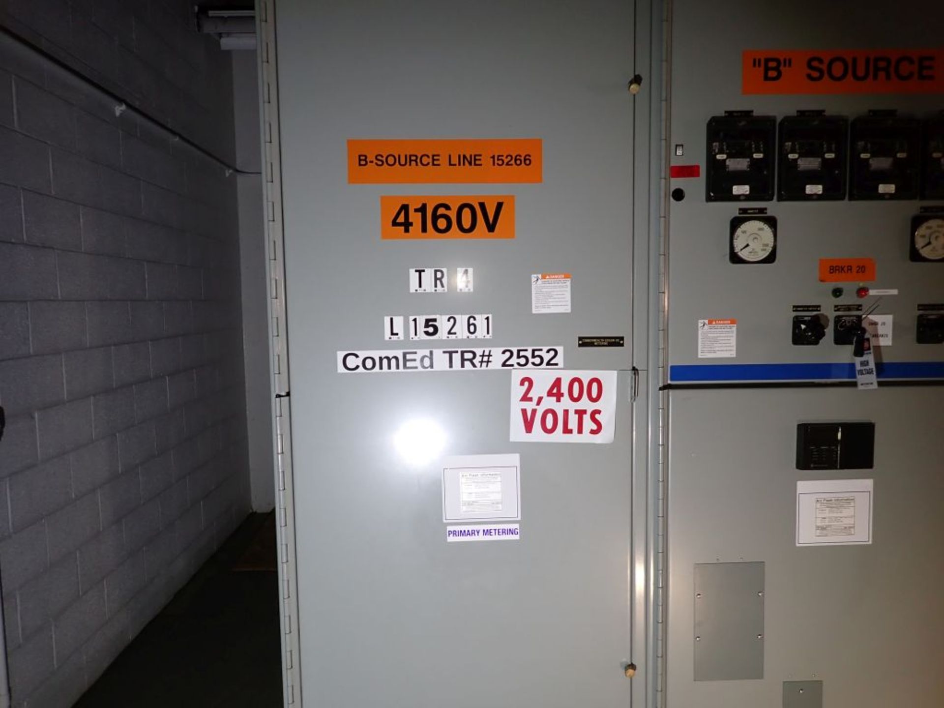 GE Powervac Switchgear | (4) Verticals; 4160V; Includes: (1) 2000A Breaker; (1) 1200A Breaker; - Image 6 of 27