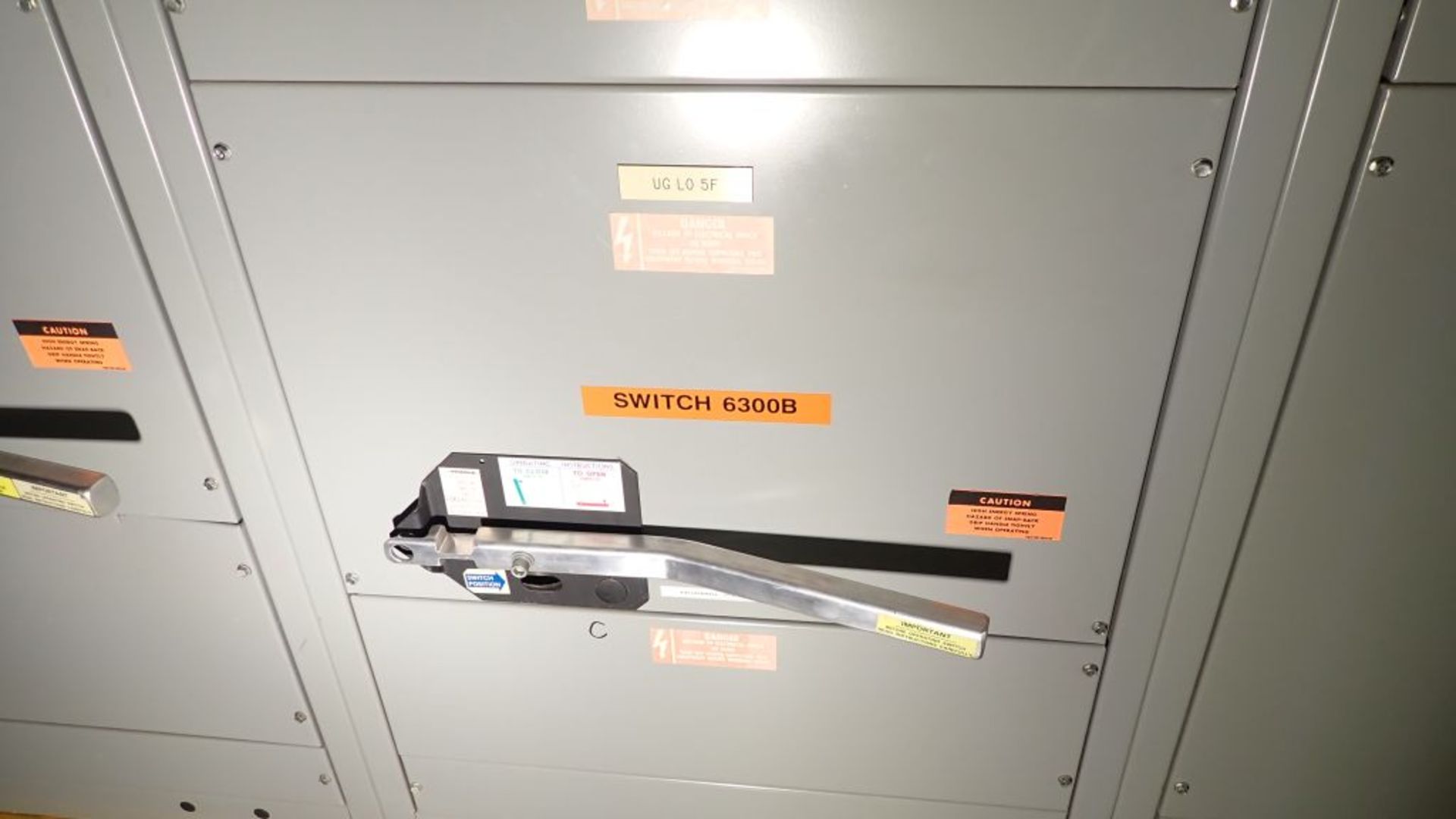 GE Switchgear Line | 1200A; 4160V; (2) 300 KVA Transformer; (3) 1200A Pringle Switches; (4) 800A - Image 19 of 36