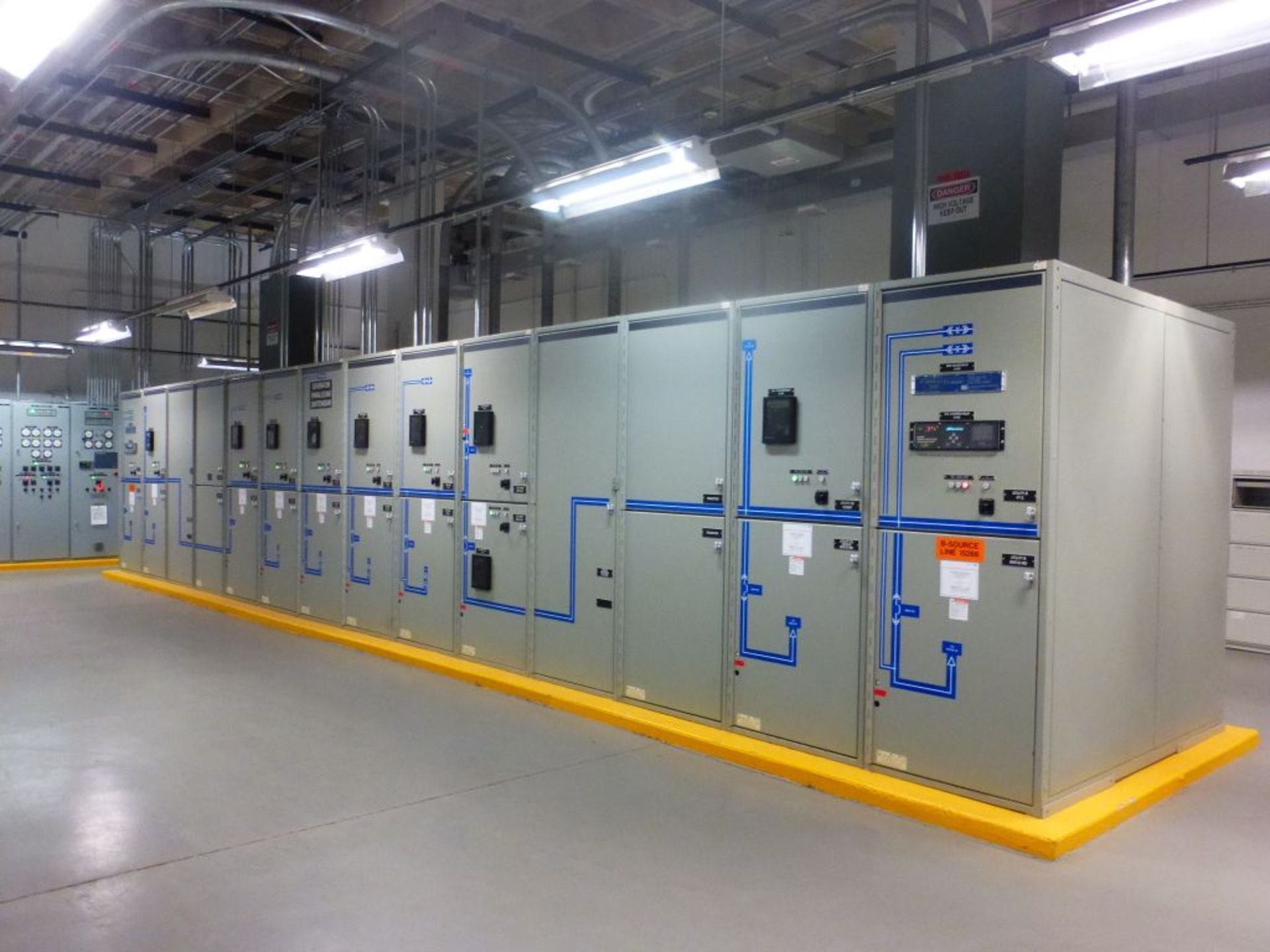 GE Powervac Switchgear | (14) Verticals; 4160V; 1200A; Includes: (12) GE Powervac 1200A Breakers,