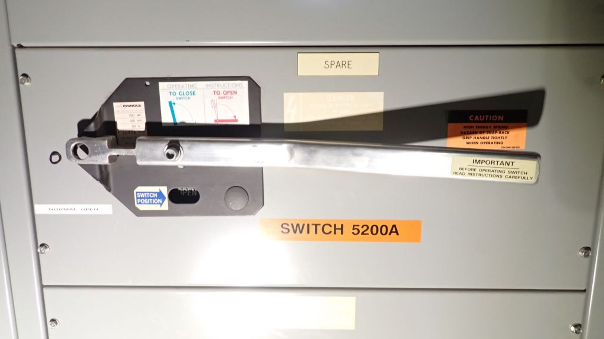 GE Switchgear Line | 1200A; 4160V; (2) 300 KVA Transformer; (3) 1200A Pringle Switches; (4) 800A - Image 14 of 36