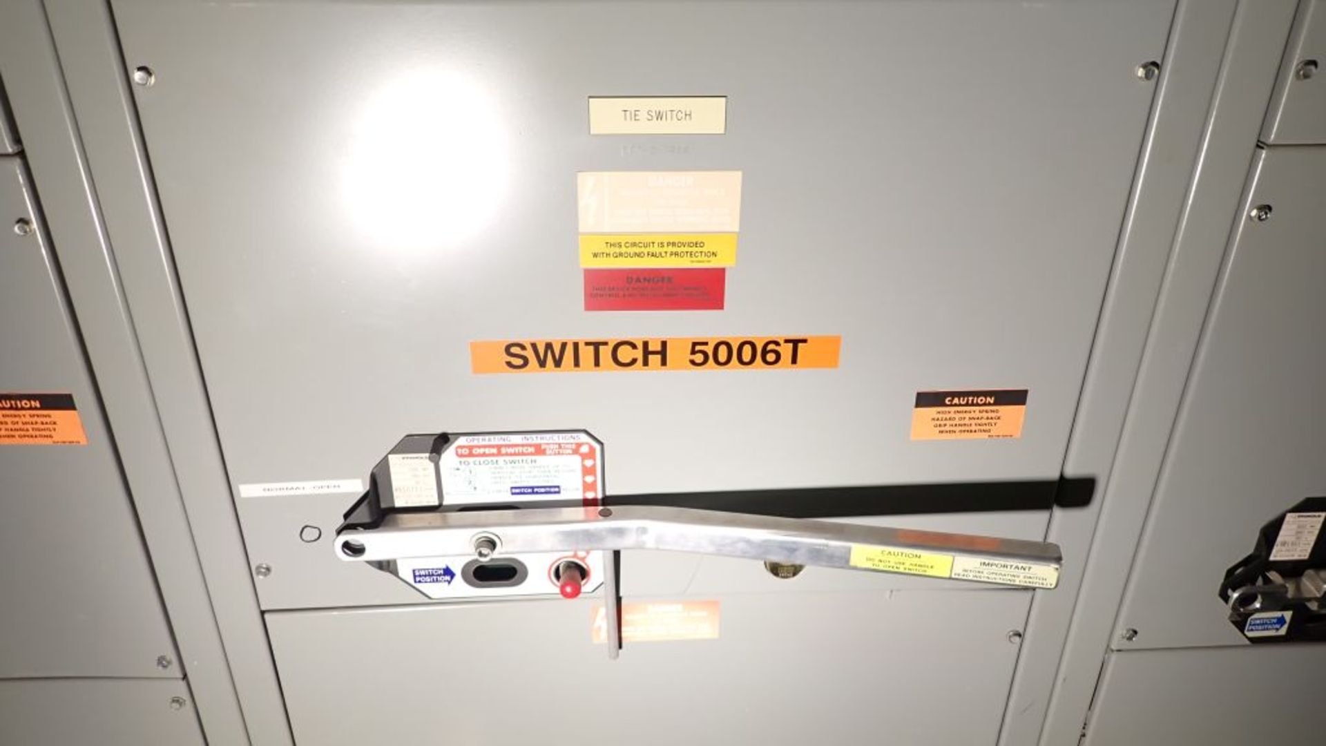 GE Switchgear Line | 1200A; 4160V; (2) 300 KVA Transformer; (3) 1200A Pringle Switches; (4) 800A - Image 18 of 36