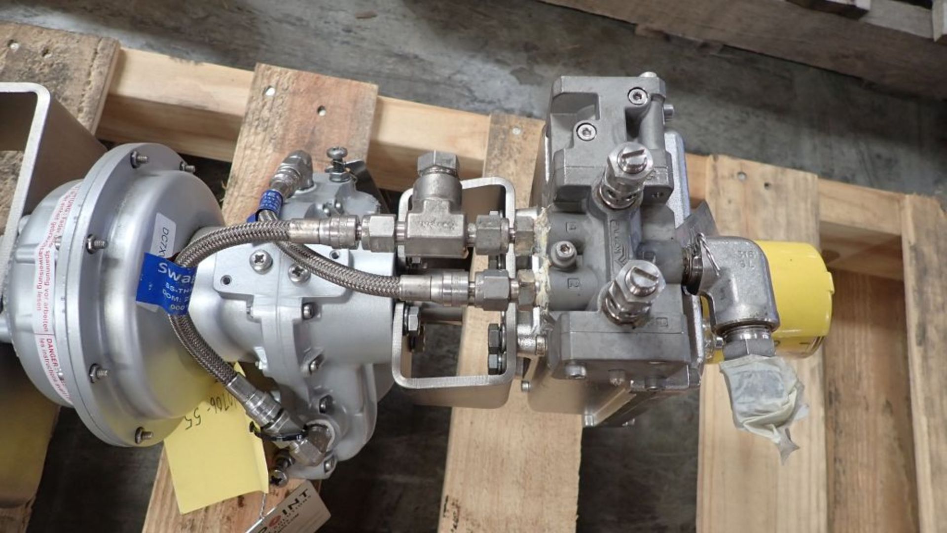 Lot of (2) Flowserve Carbon Steel Valves w/Actuators | (1) 1" Valve WCB Body w/Actuator; (1) 2" - Image 11 of 15