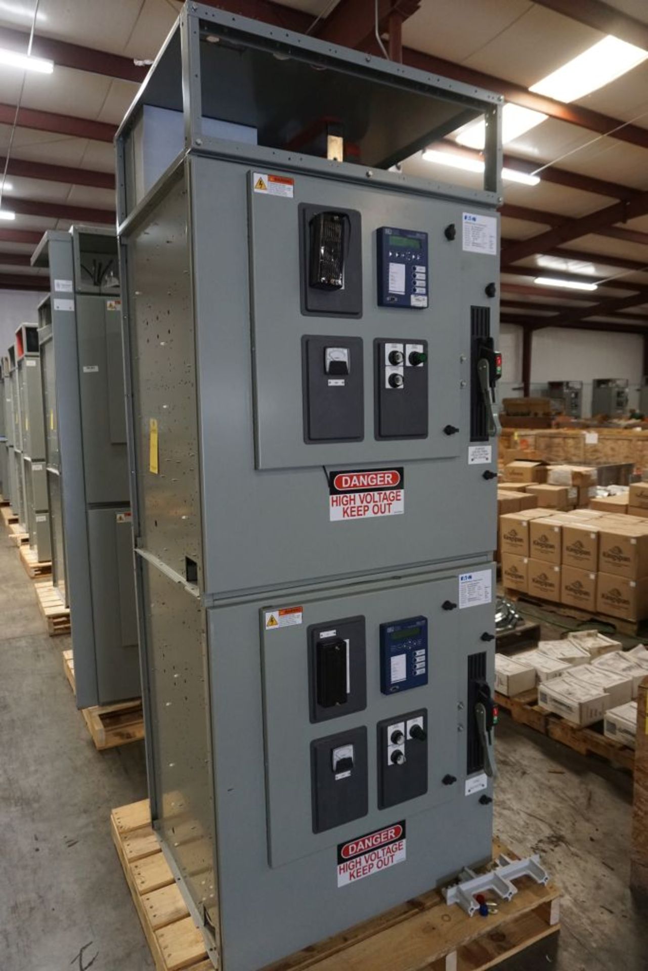 2018 Eaton Ampgard Medium Voltage Control Nema 1A Enclosure | 800 HP; 120 VAC; 7200V; 1-Section;