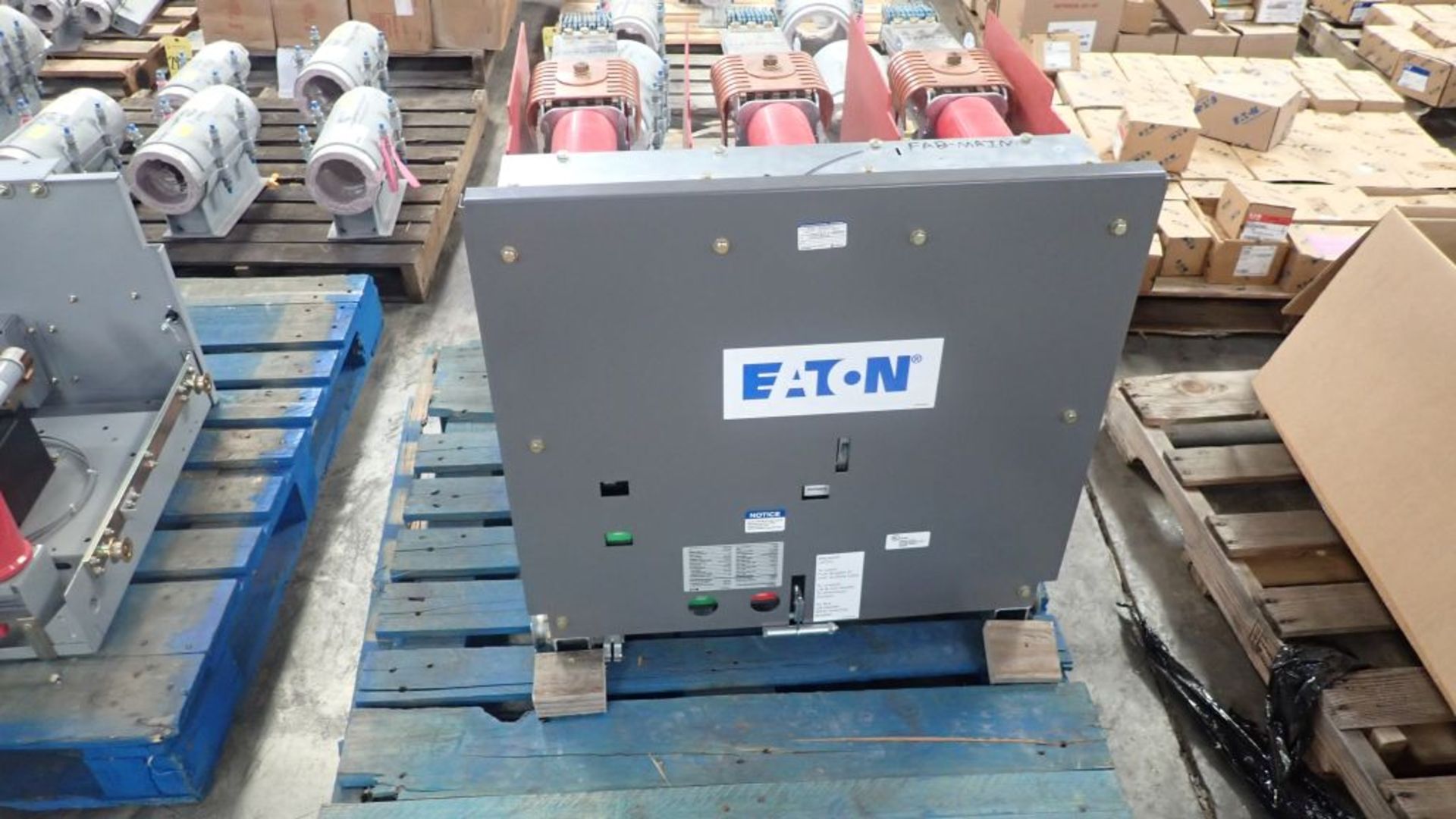 Eaton Breaker | Type: 50 VCP-W40; 4.76 KV RMS; 1.0 Voltage Range Factor; 60 Hz Power Frequency; 48