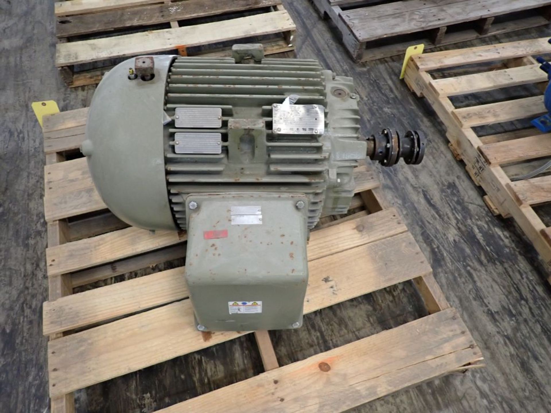 GE 40 HP Motor | Model No. 5KS324XAA1129; 40 HP; 460V; 3750 RPM; 3PH; Tag: 245558