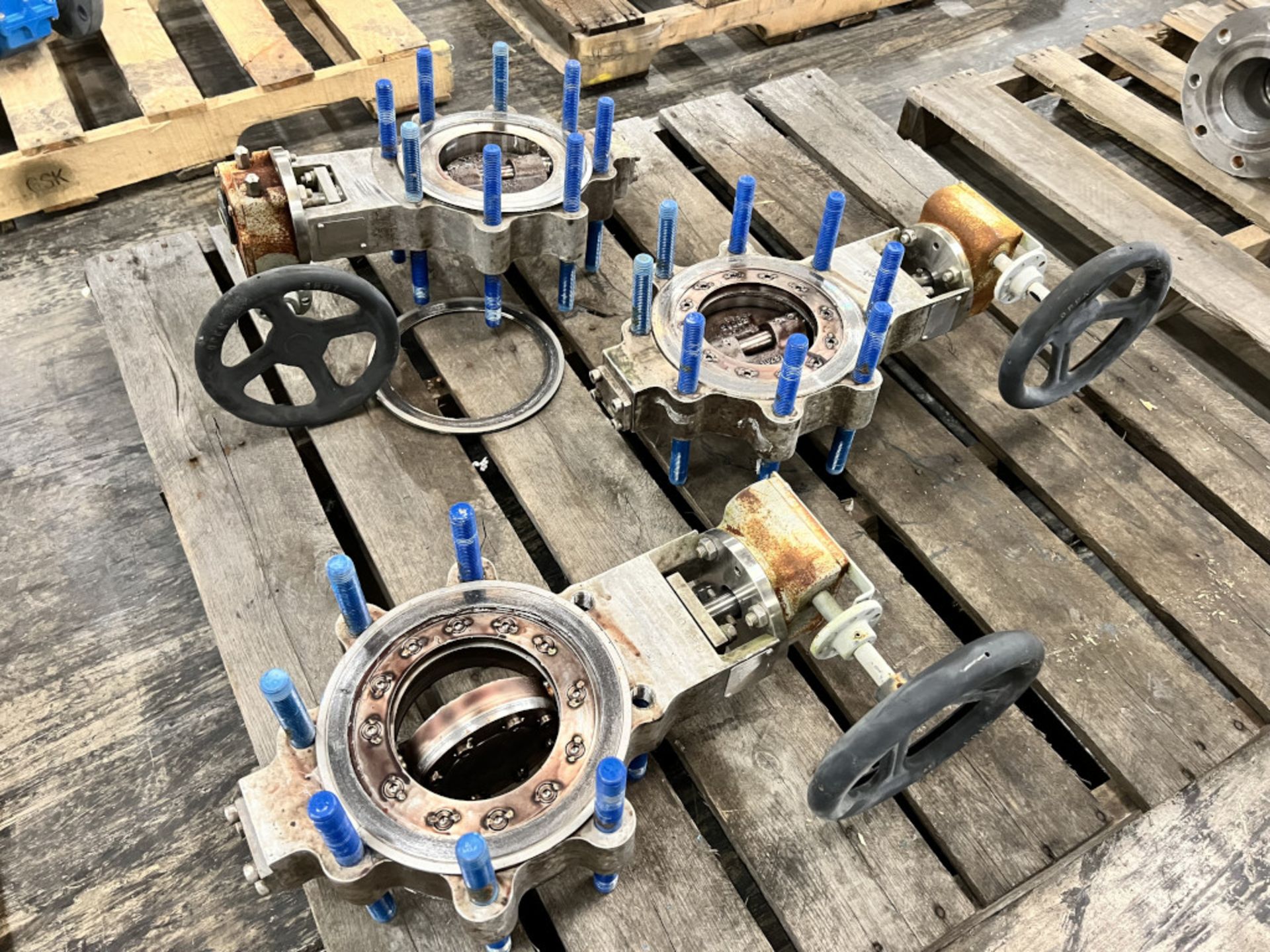Lot of (3) Butterfly Valves w/Gears | Model No. 20063; 995 4A Body; 10237; Tag: 246061