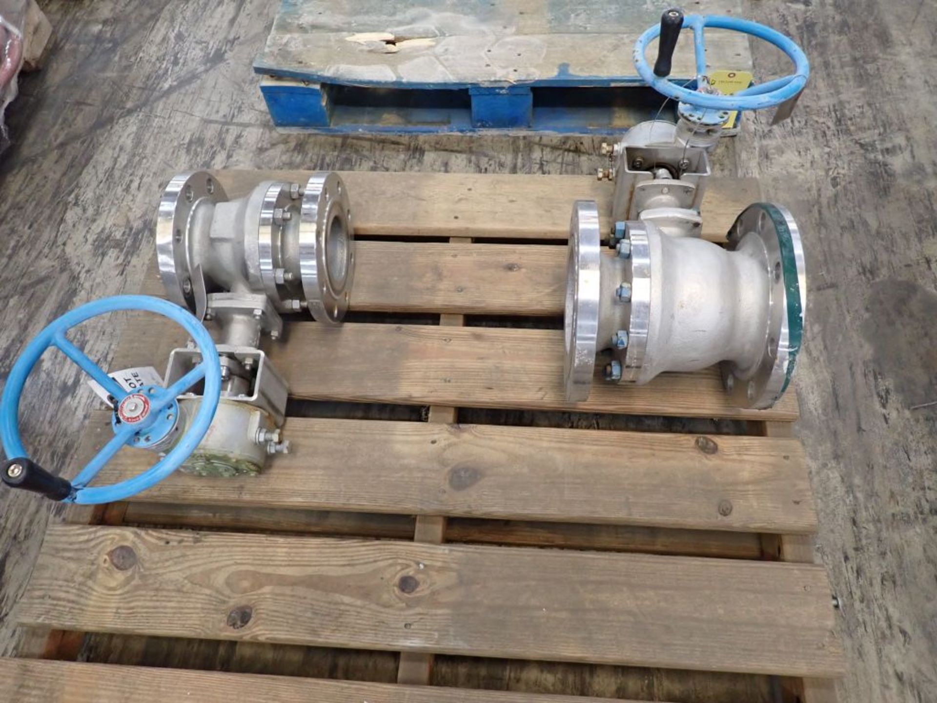 Lot of (2) Kinka Hastelloy Valves w/Actuators | (1) 4" Valve Class-150, CX2MW Body w/ Sambo Actuator