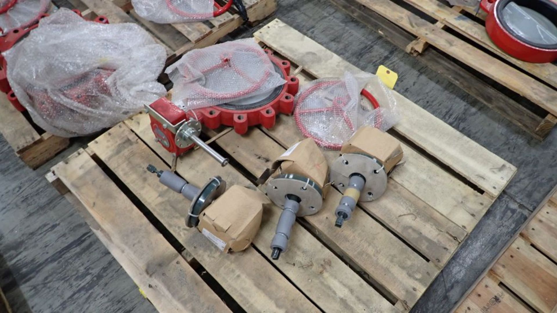 Lot of (1) 10" Butterfly Valve and (3) Liquiphant M's | (1) Bray 10" Butterfly Valves A536 Body; (3) - Image 5 of 16