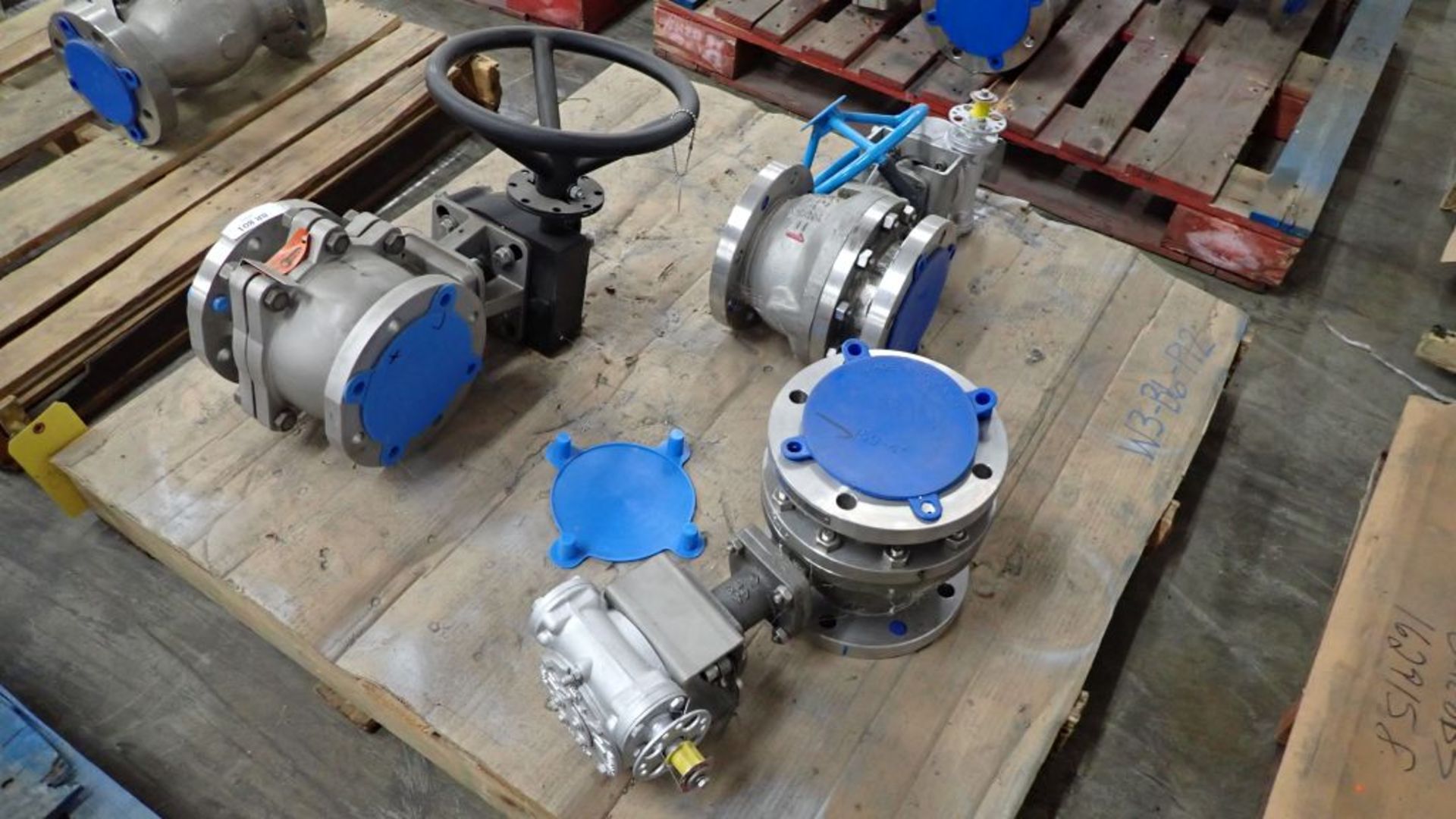 Lot of (3) Assorted 4" Valves | (2) Class-150, CX2MW Body; (1) PBM Class-150, 316 Body; Tag: 245985 - Image 5 of 26