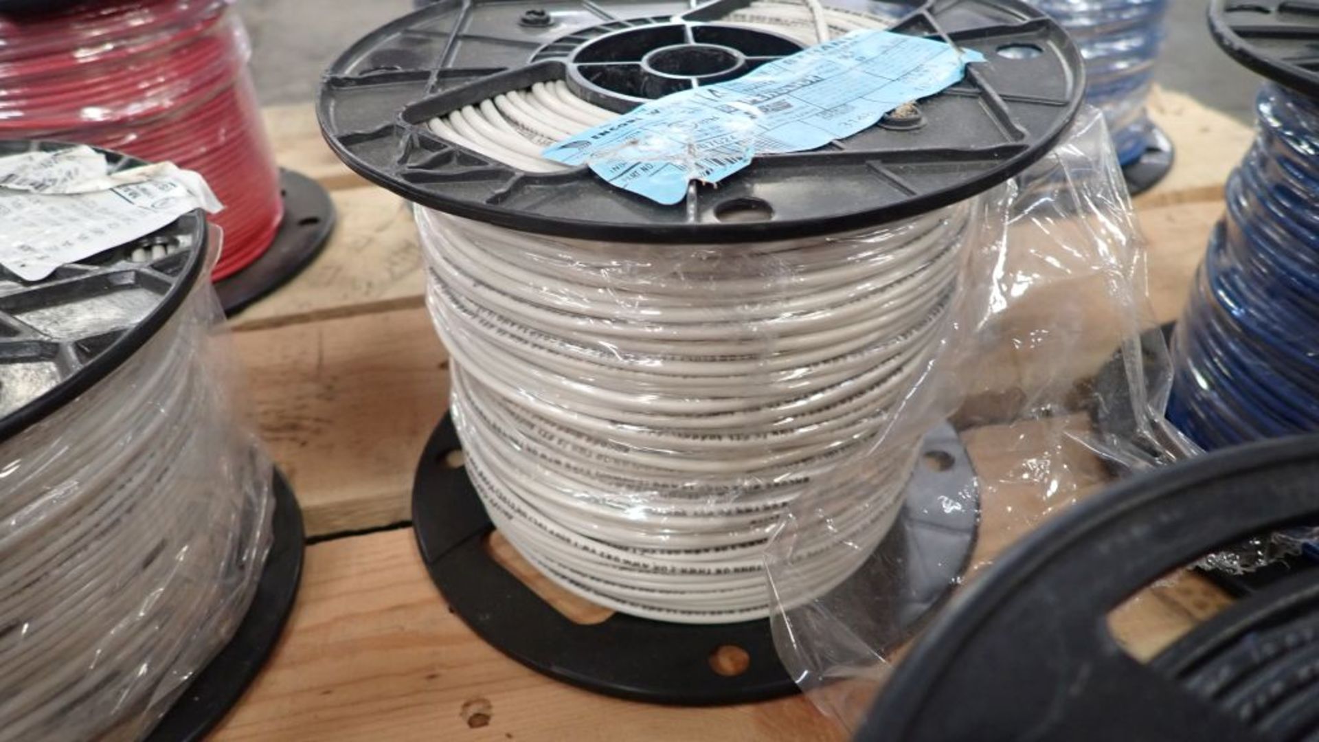 Lot of Assorted Cable Wires | Includes: Cerrowire 500' Part No. E85964A; Encore 500' Part No. - Image 9 of 14