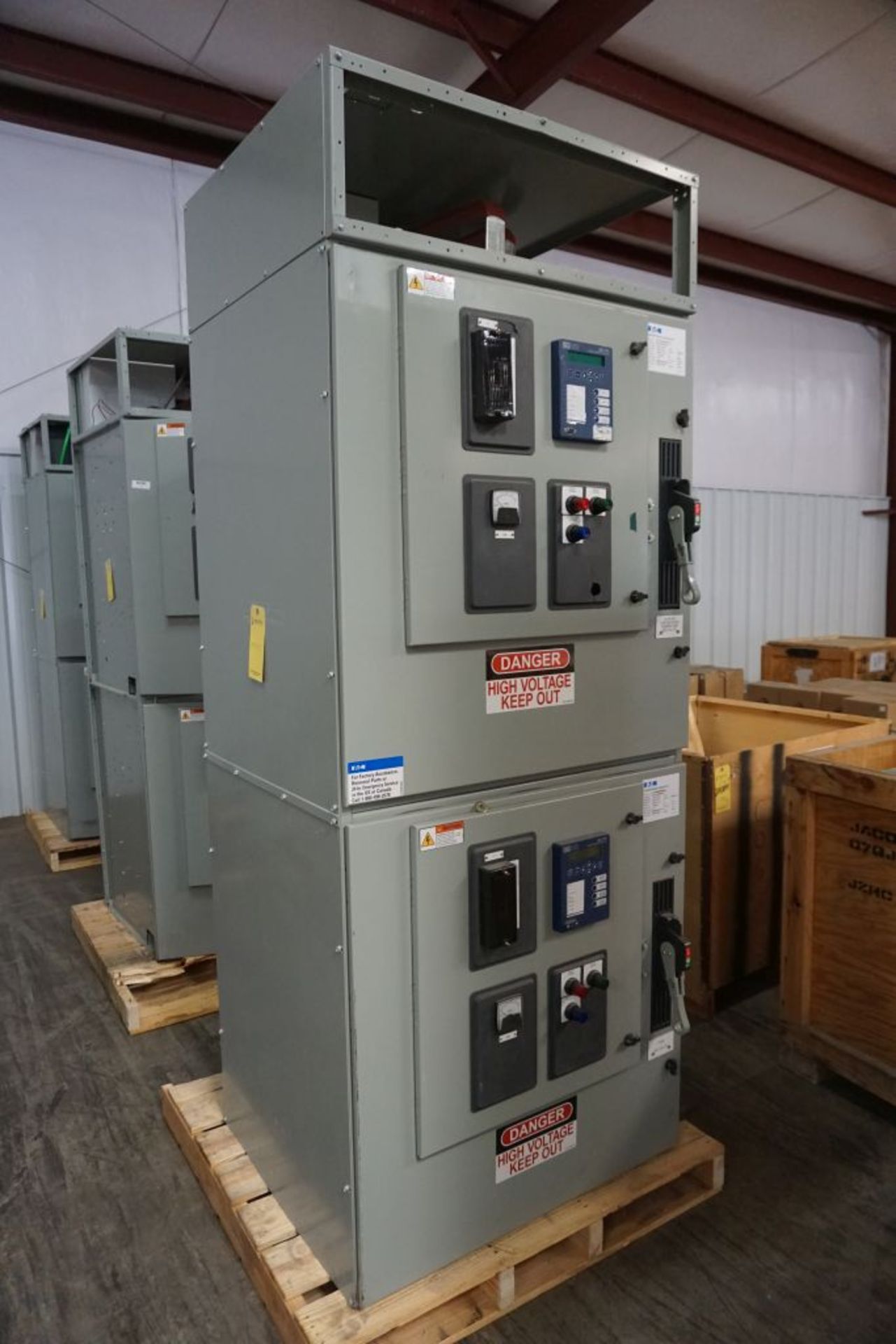 2018 Eaton Ampgard Medium Voltage Control Nema 1A Enclosure | 300 HP; 120 VAC; 7200V; 1-Section;