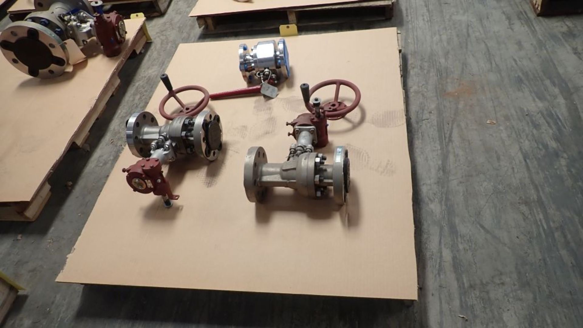 Lot of (3) Assorted Ladish Hastelloy Valves & Cait Actuator | (2) 2" Valves Class-600, CX2MW Body, - Image 2 of 15