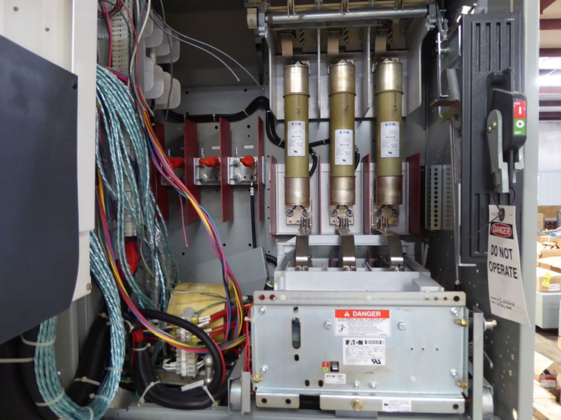 2018 Eaton Ampgard Medium Voltage Control Nema 1A Enclosure | 400 HP; 120 VAC; 7200V; 1-Section; - Image 10 of 11