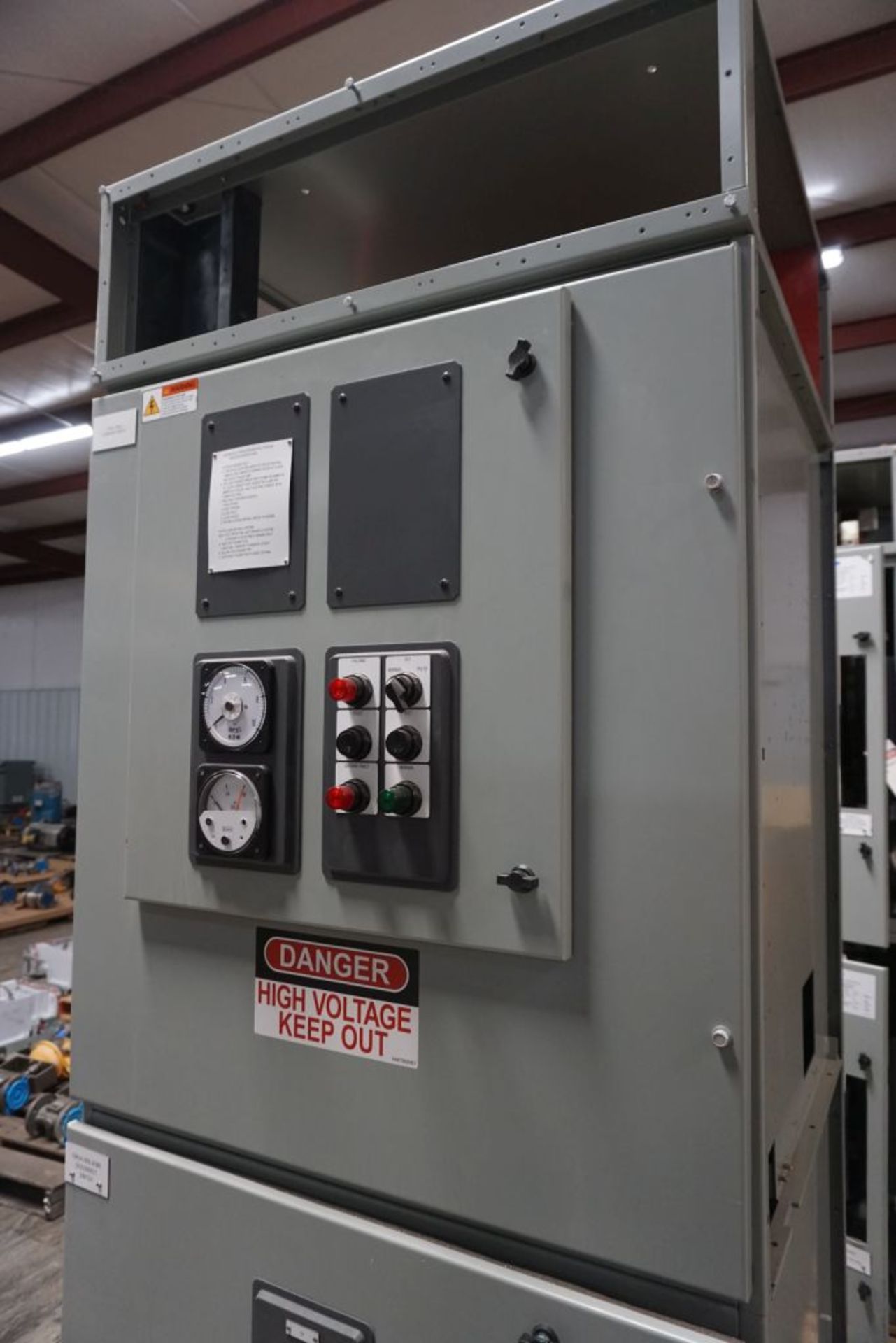Eaton Ampgard Medium Voltage Control | 1-Section; Includes: FAB-HRG Compartment; 10 KVA HRG XFMR - Image 4 of 7