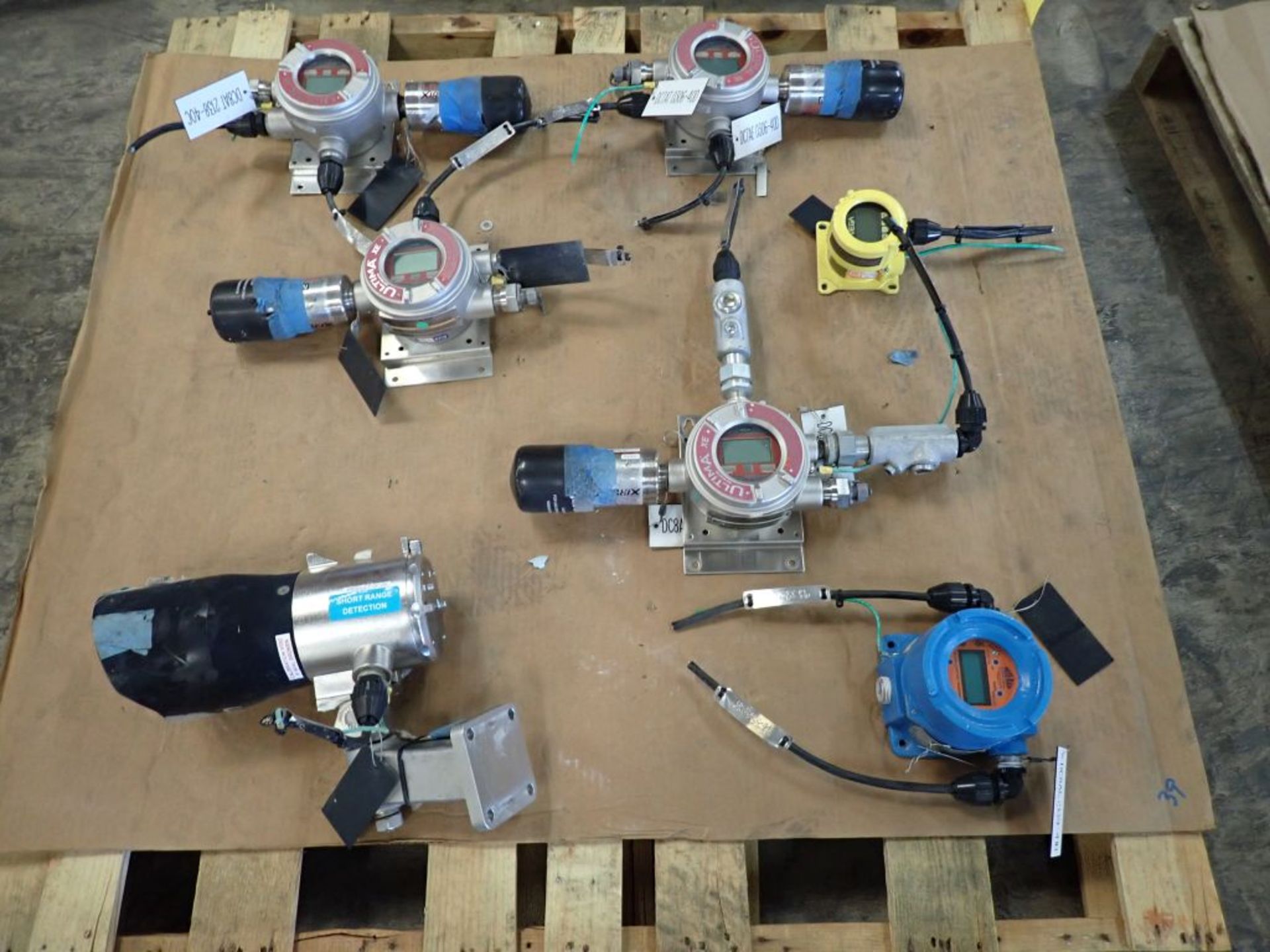 Lot of (6) Assorted Components | (4) Ultima XE Main Gas Motors; (1) Mil-Ram Transmitter Model No. - Image 3 of 16