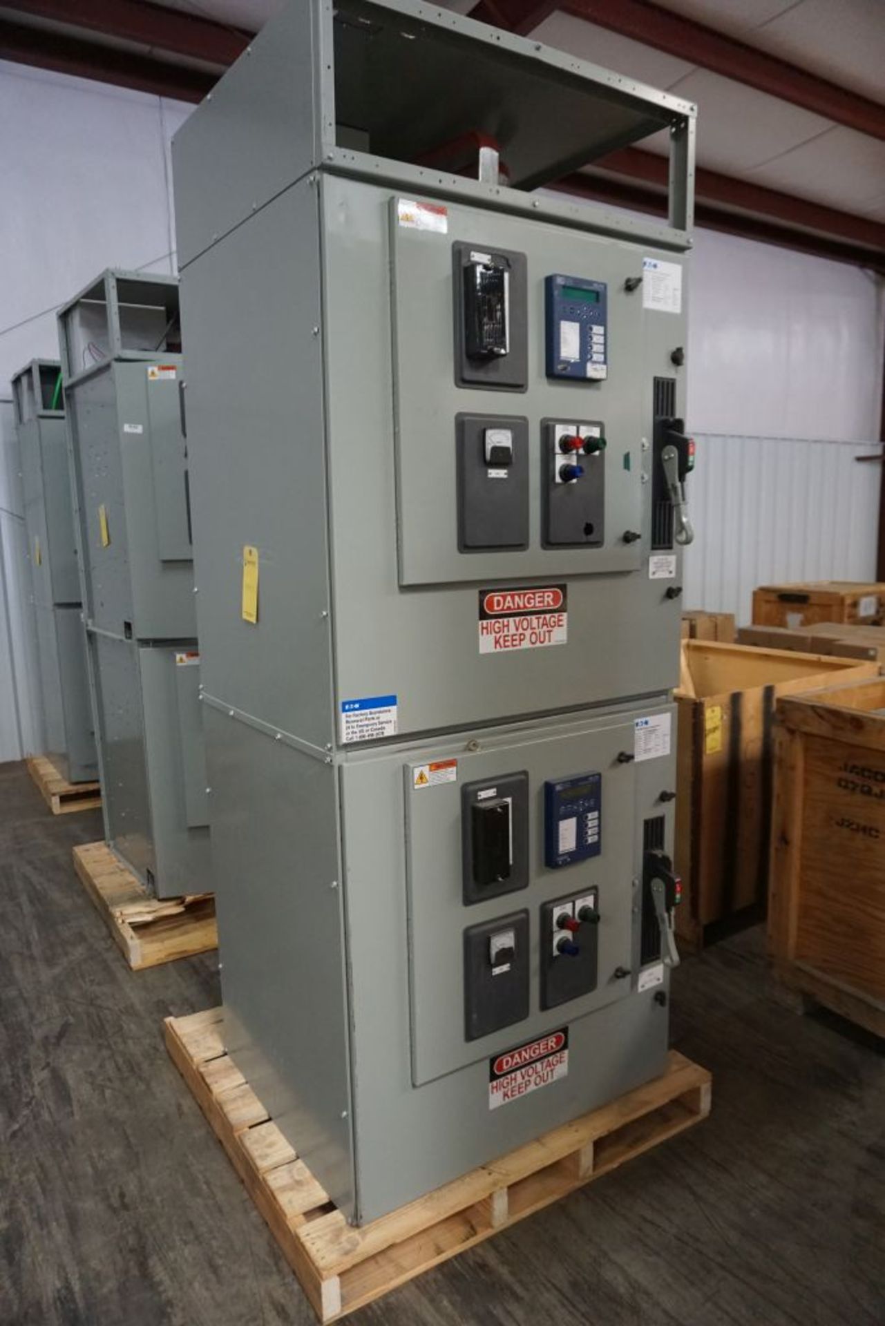 2018 Eaton Ampgard Medium Voltage Control Nema 1A Enclosure | 300 HP; 120 VAC; 7200V; 1-Section; - Image 2 of 10