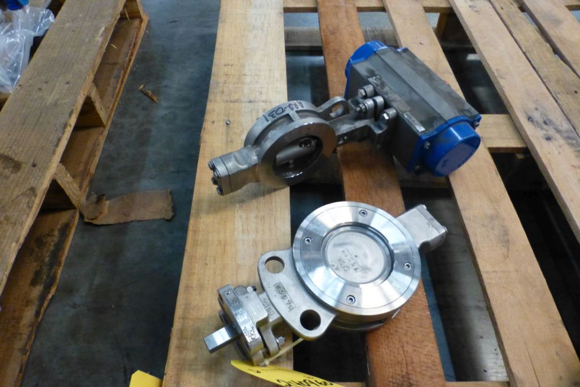 Lot of (2) Assorted Stainless Valves | (1) ABZ Serial No. F23150002, 100 PSI, CF8M Body, Size: