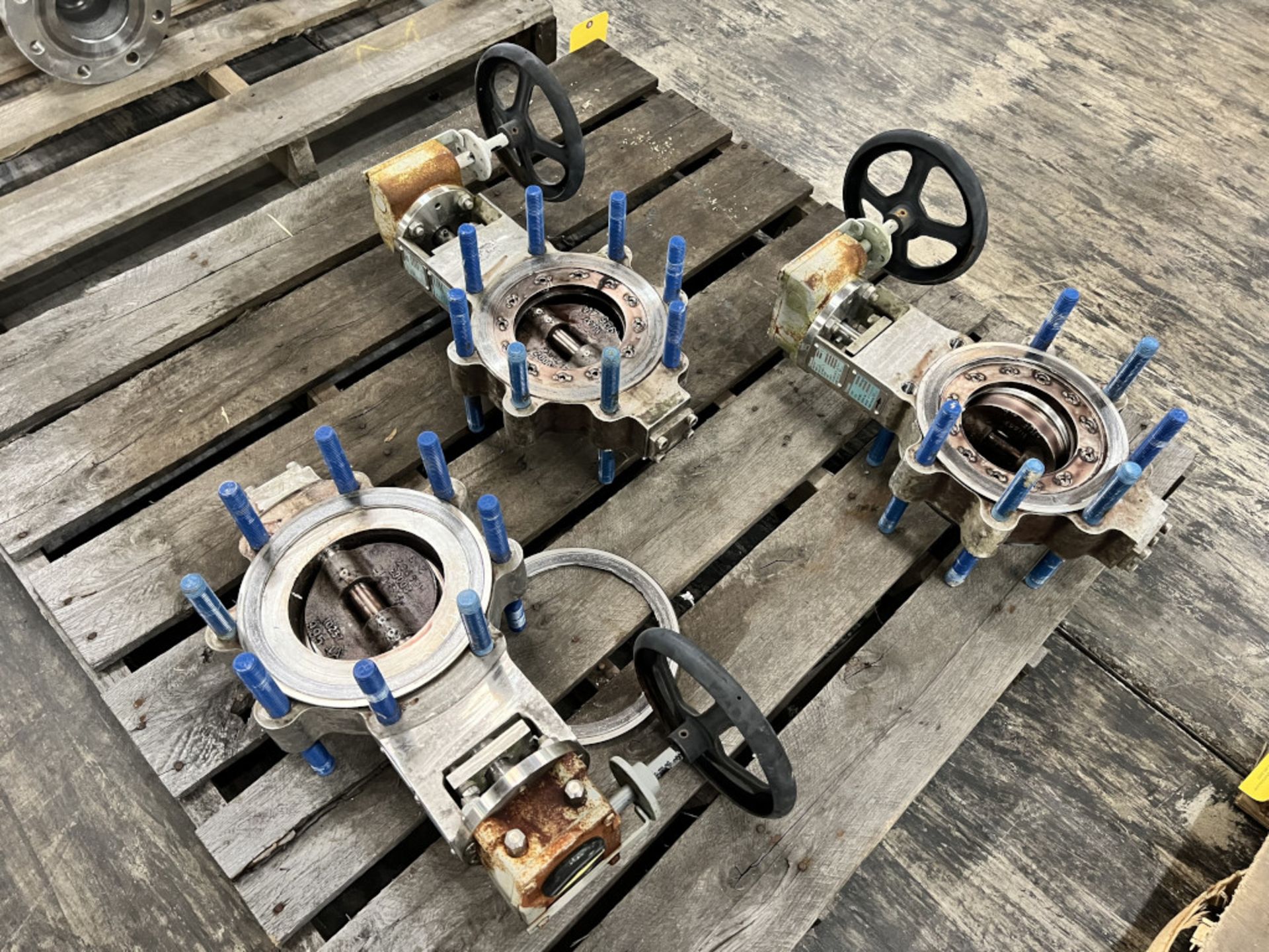 Lot of (3) Butterfly Valves w/Gears | Model No. 20063; 995 4A Body; 10237; Tag: 246061 - Image 2 of 7