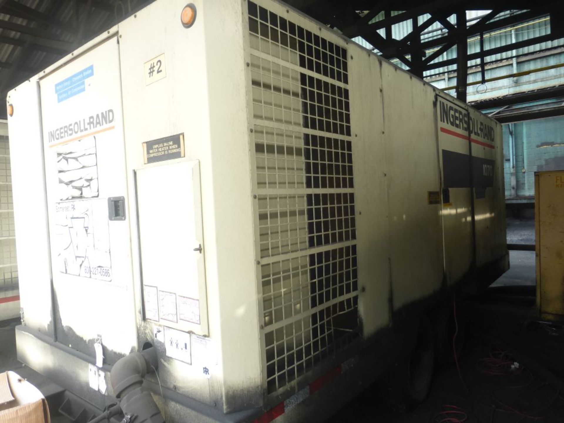 1998 Ingersoll Rand 1070 Towable Air Compressor | Model No. XHP-1070-W-CAT; Serial No. 293038UGI588; - Image 5 of 15