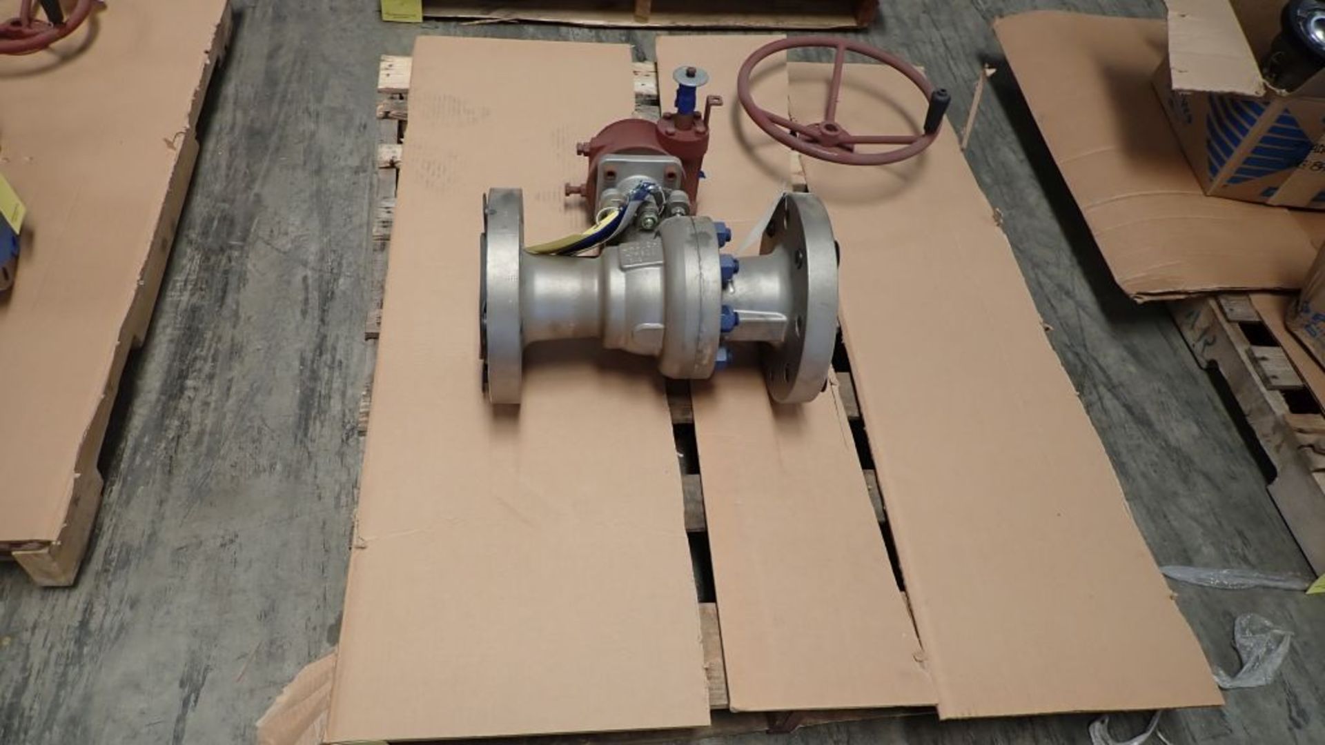 Ladish 4" Hastelloy Valve w/Actuator - Image 2 of 7