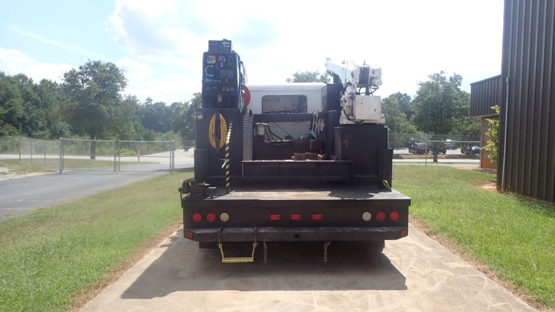 Freightliner Diesel Utility Truck w/Components - Image 5 of 37