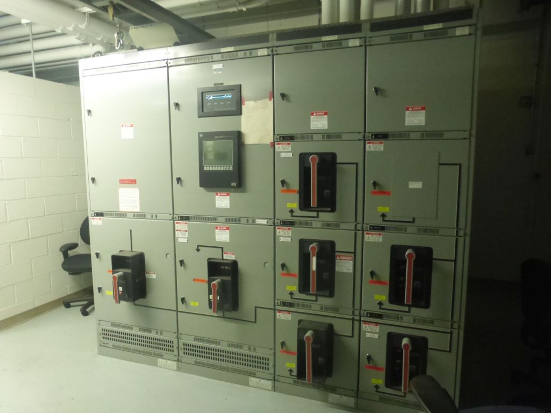 GE AKD-8 Switchgear