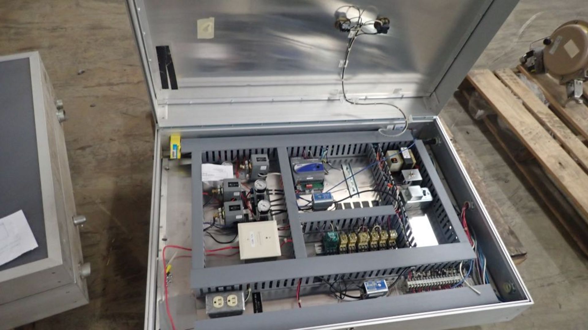 Magnetek Motor and Enclosed Control Panel - Image 8 of 14