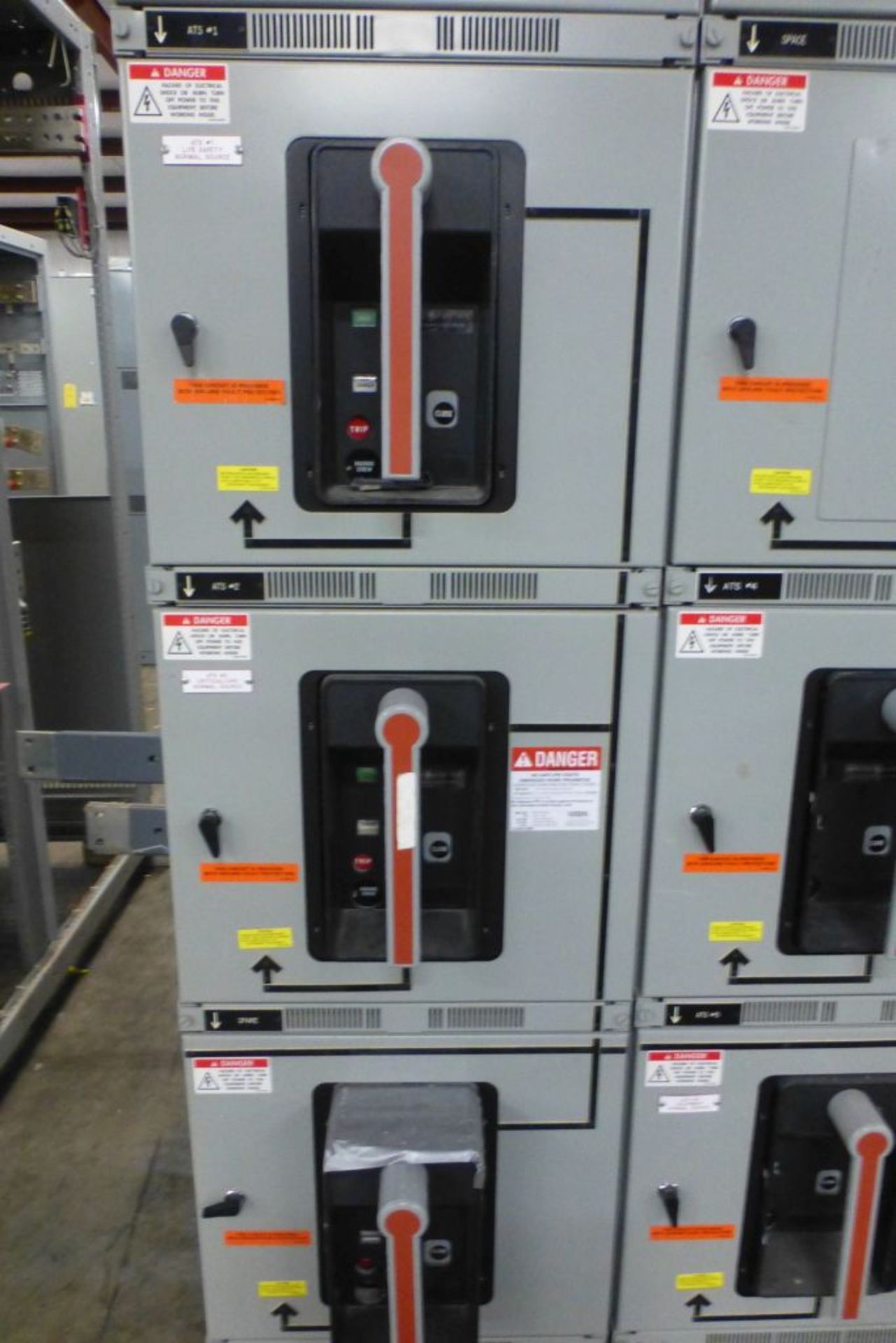 GE AKD-8 Switchgear - Image 8 of 54