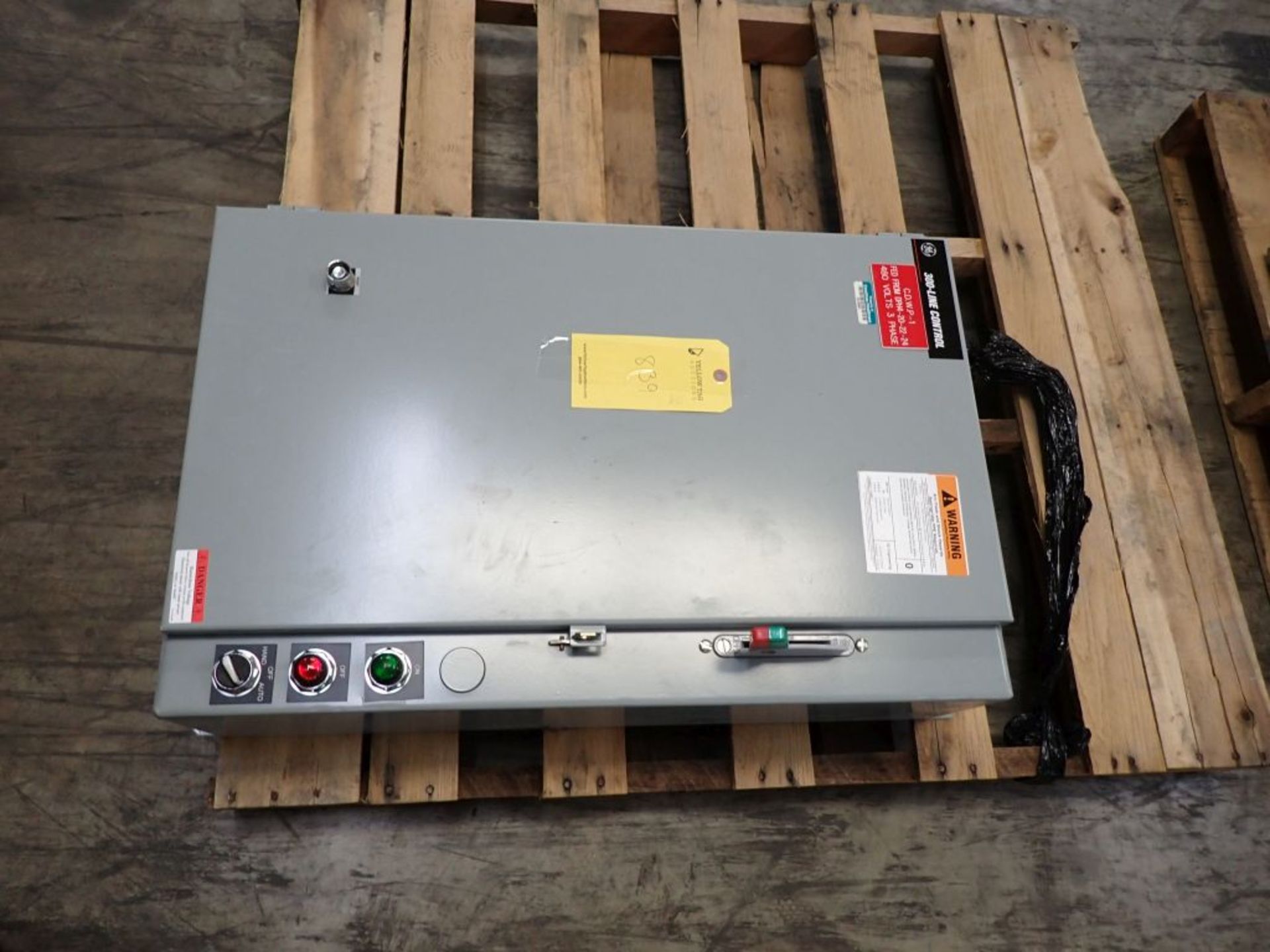 GE 300 Line Control/Combination Motor Controller