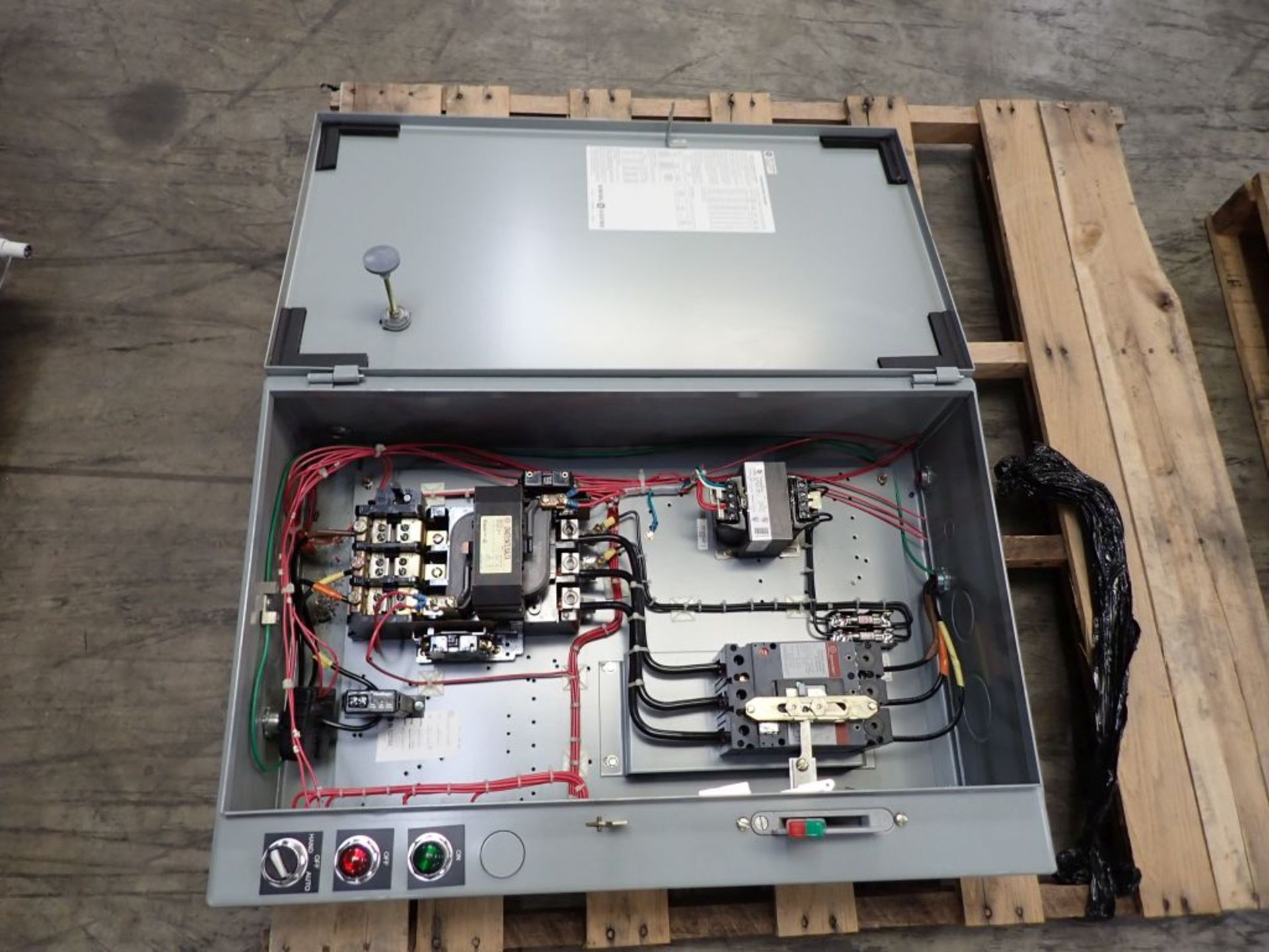 GE 300 Line Control/Combination Motor Controller - Image 4 of 7