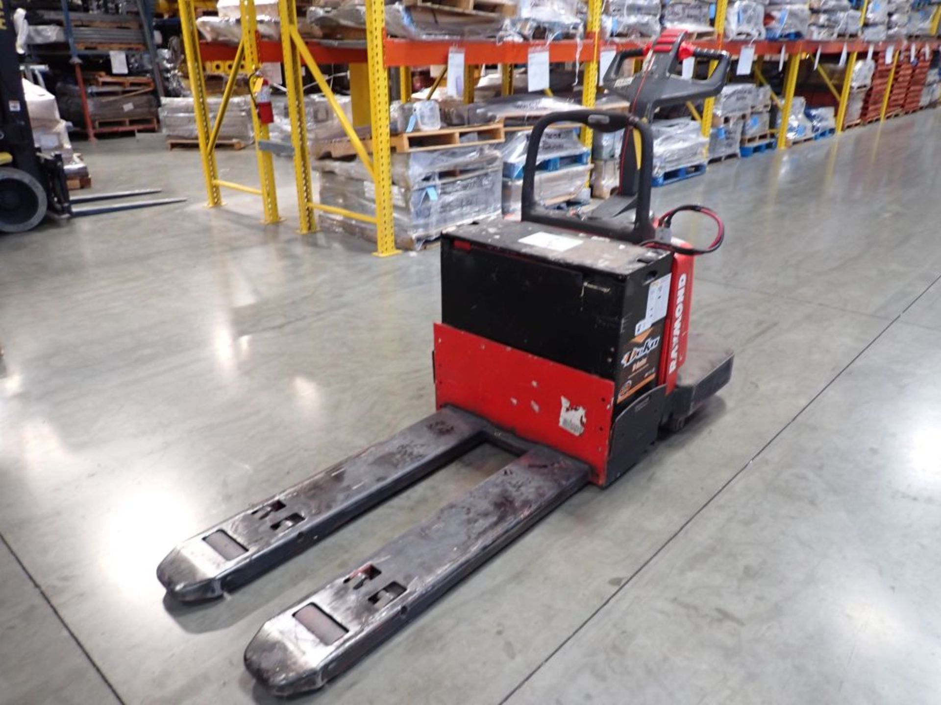 Raymond 24V Electric Pallet Jack - Image 3 of 5