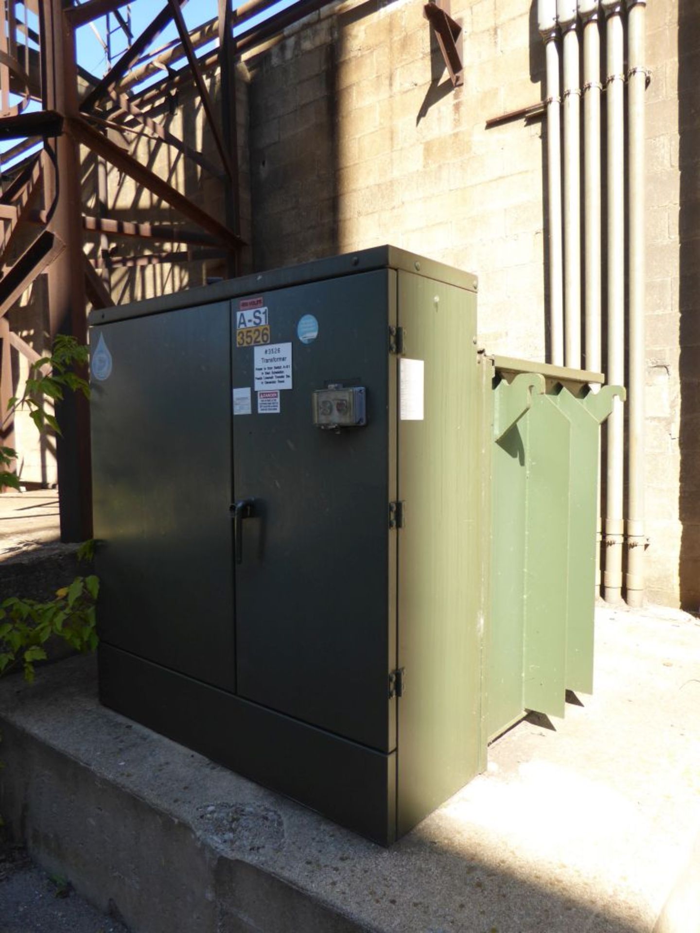 Cooper 667 KVA Padmount Transformer