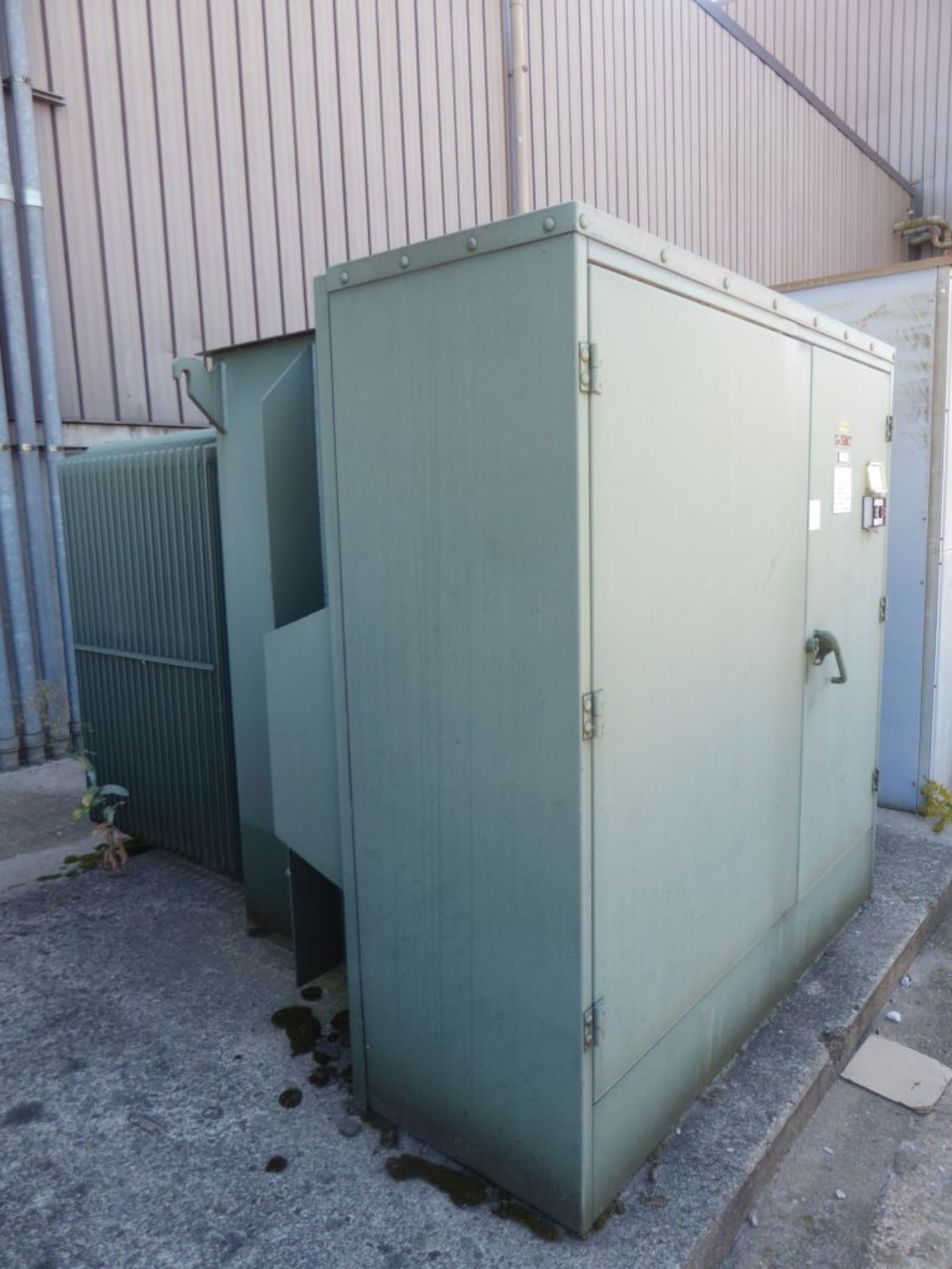 Cooper 2000 KVA Padmount Transformer - Image 2 of 13